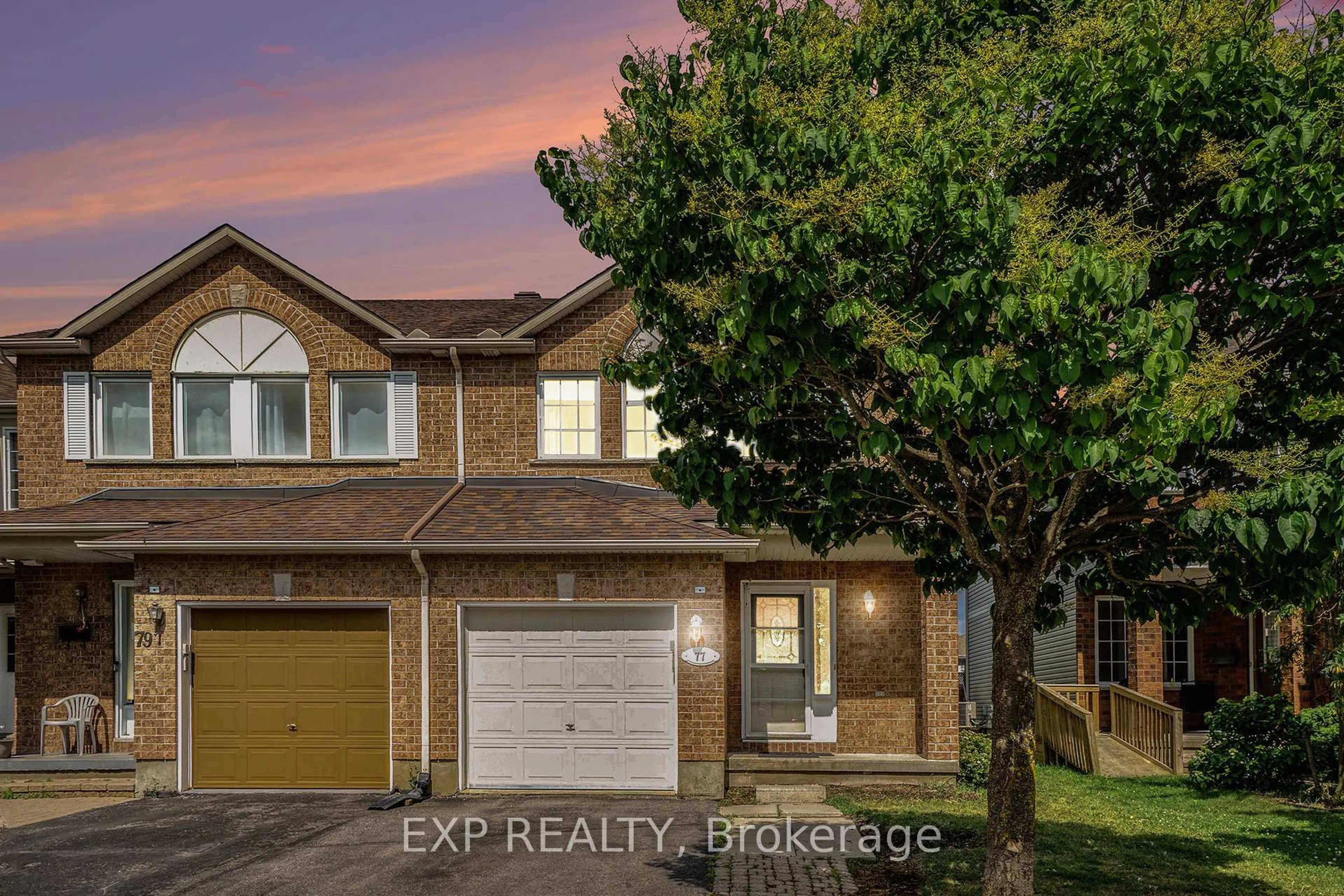 A pic from outside/outdoor area/front of a property/back of a property/a pic from drone, street for 77 Palmadeo Dr, Ottawa Ontario K2J 4Z4