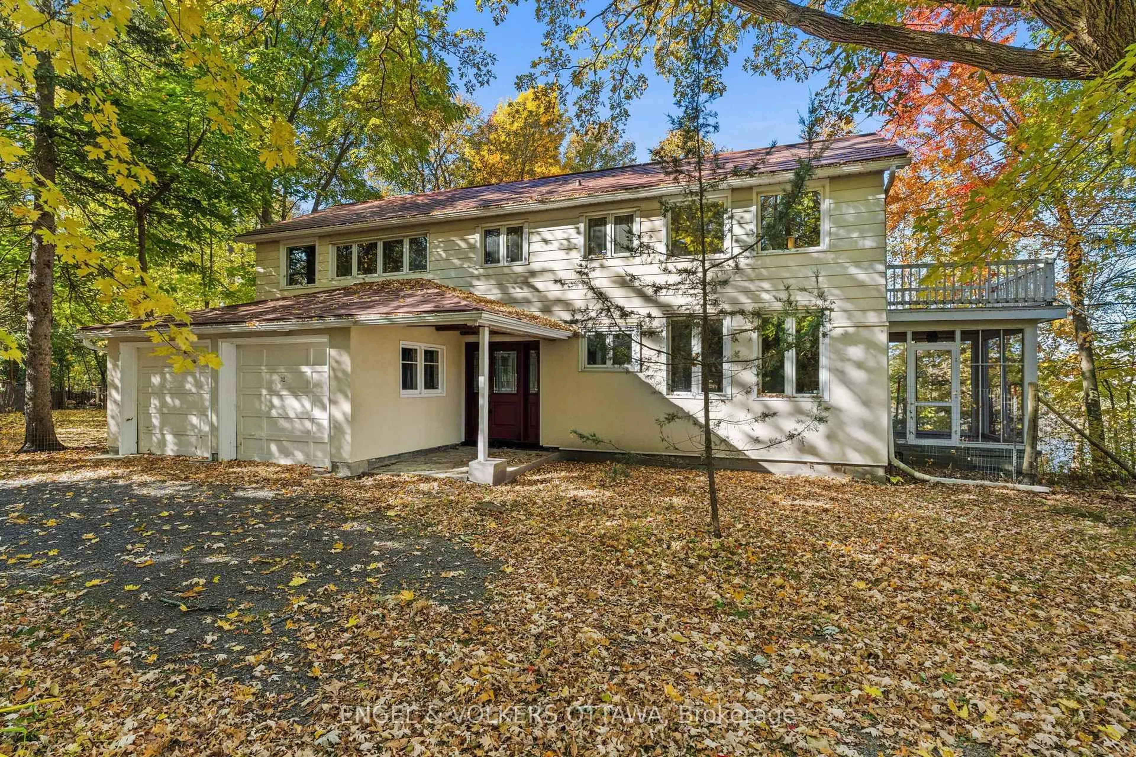 Unknown for 32 Ryeburn Dr, Ottawa Ontario K1V 1H6