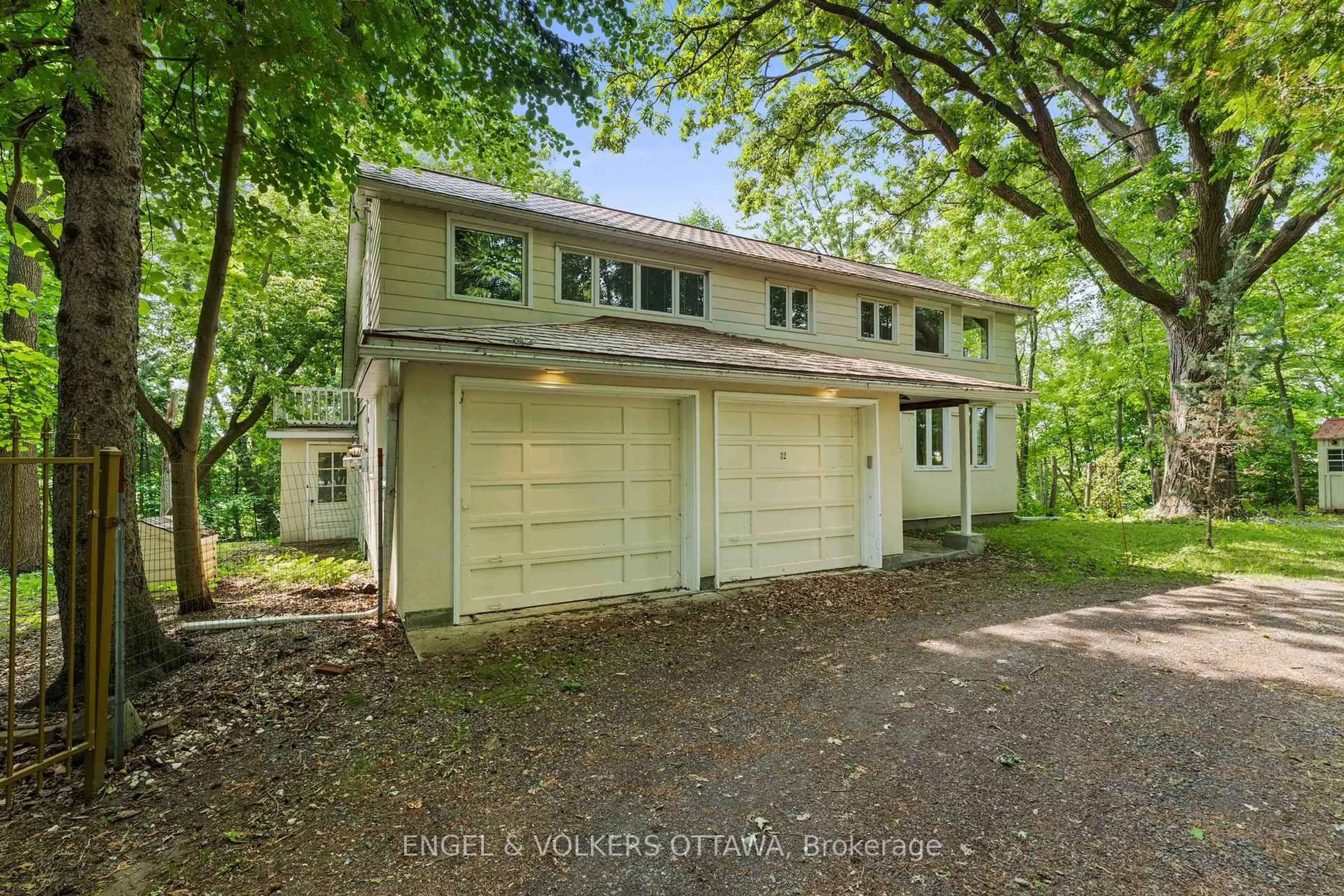 Unknown for 32 Ryeburn Dr, Ottawa Ontario K1V 1H6