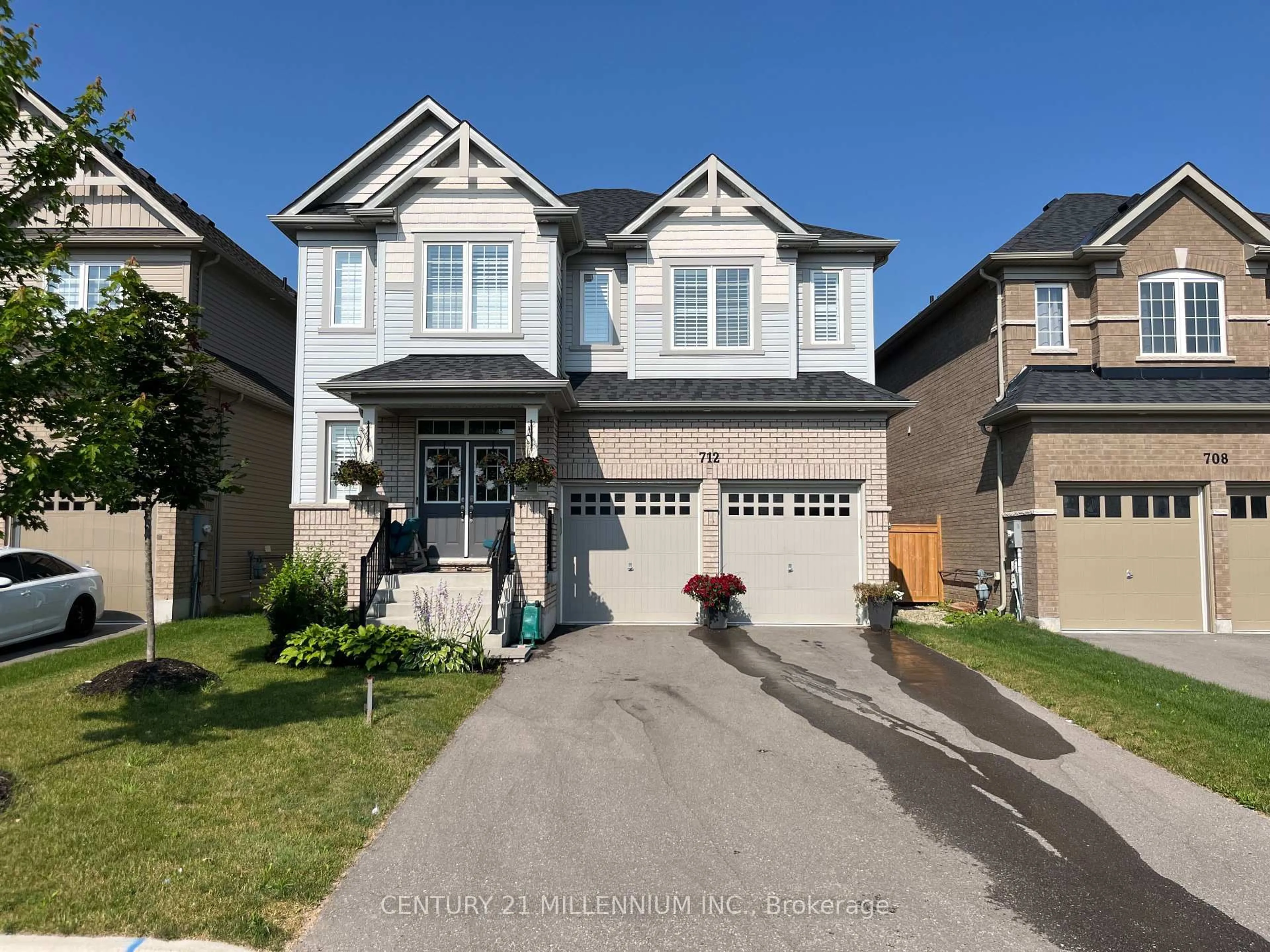 Home with brick exterior material, street for 712 Gilmour Cres, Shelburne Ontario L0N 1S3