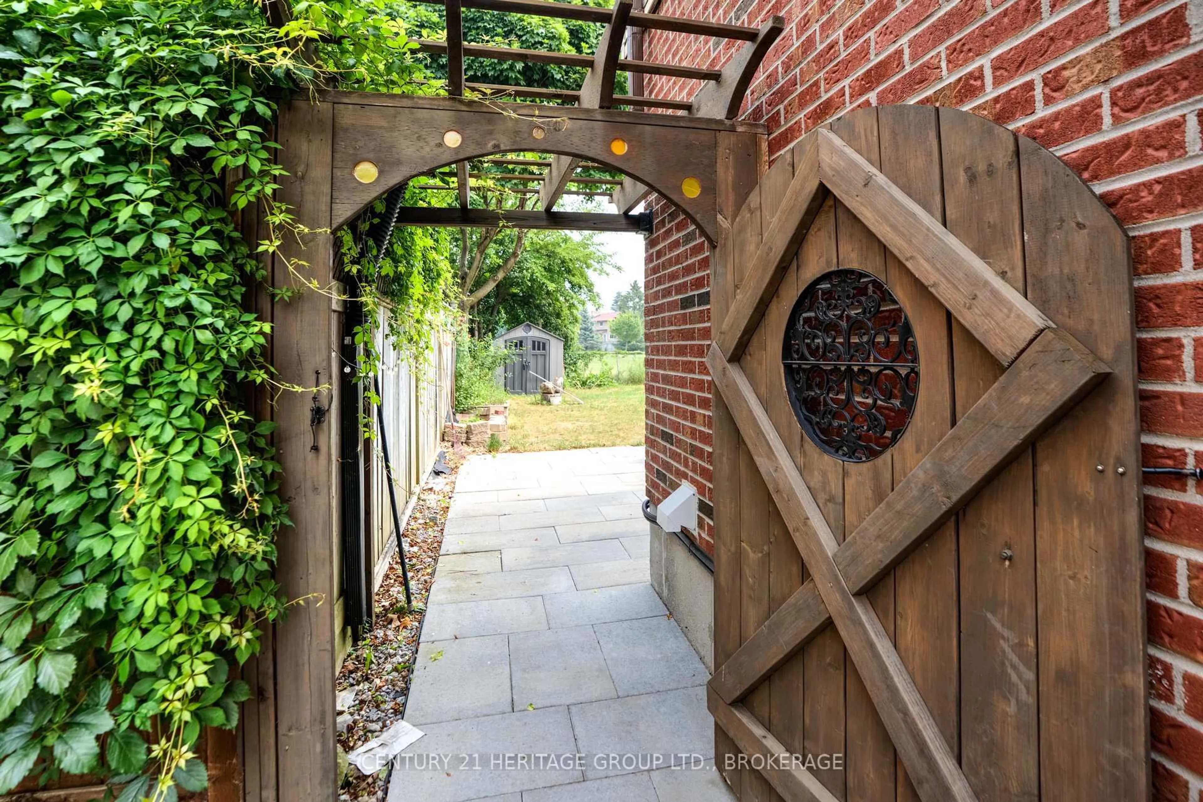 Patio, street for 836 Milford Dr, Kingston Ontario K7P 1A8