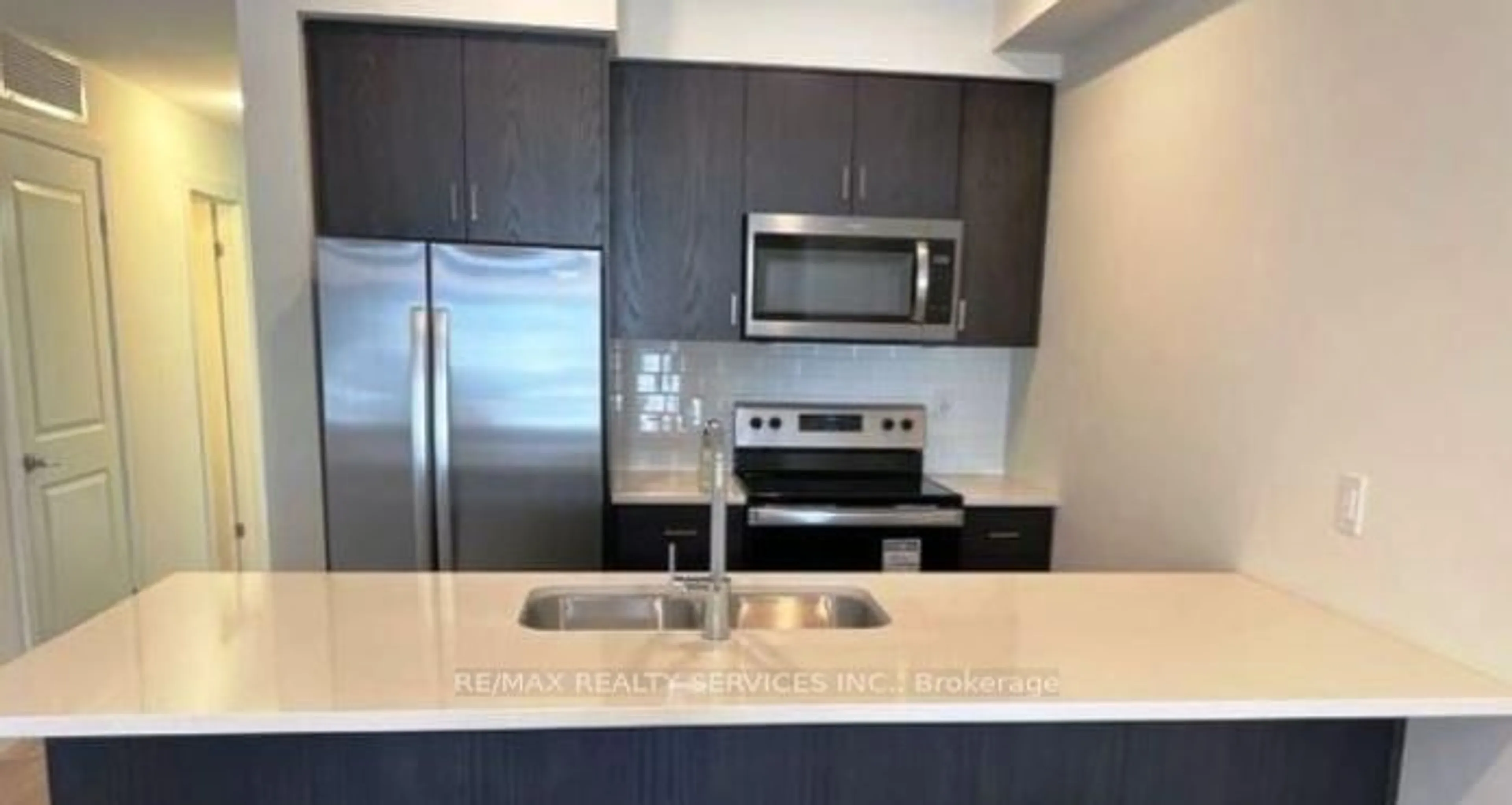 Standard kitchen, unknown for 405 Myers Rd #67, Cambridge Ontario N1R 6X7