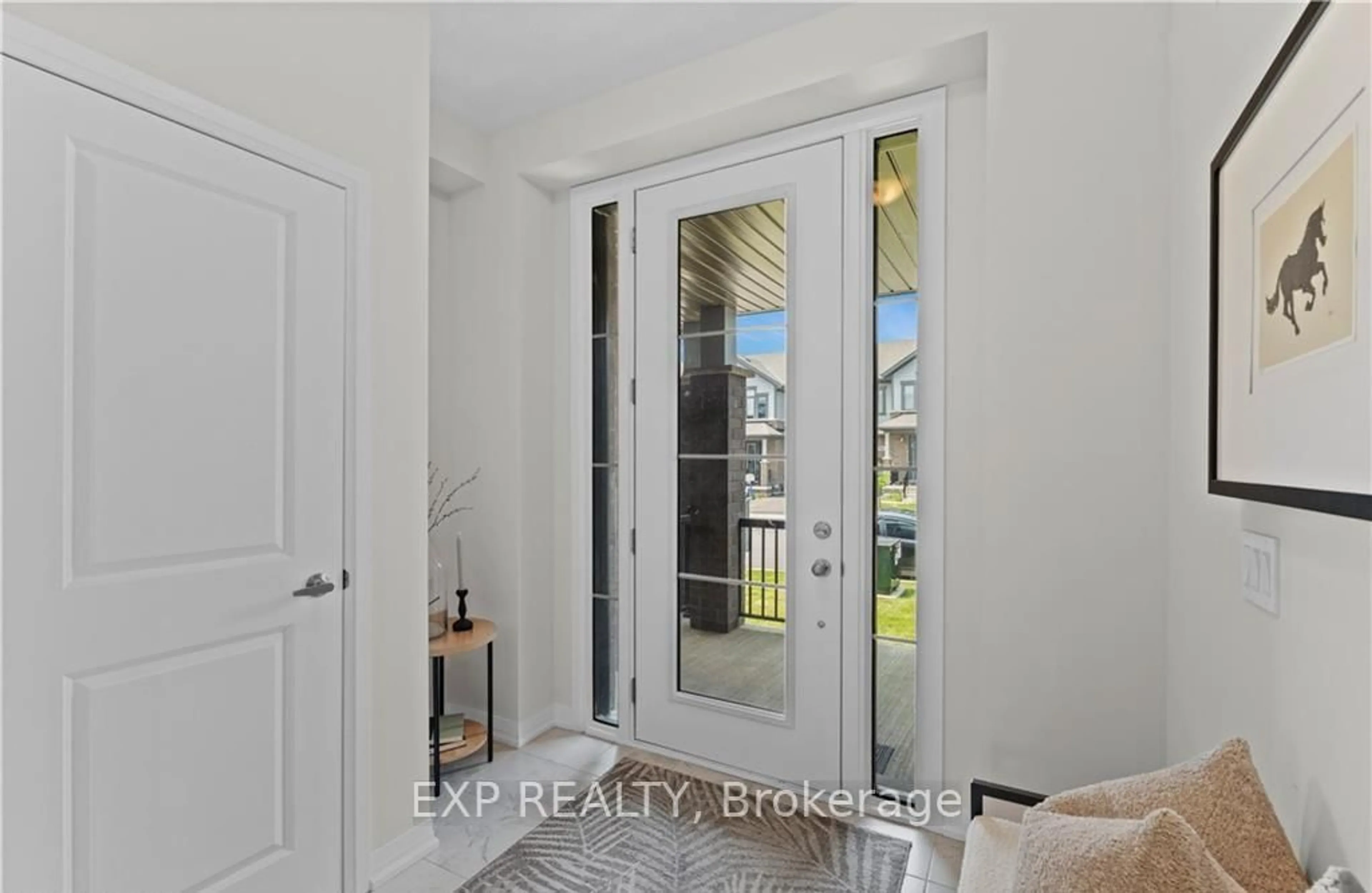 Indoor entryway for 53 FREEDOM Cres, Hamilton Ontario L0R 1W0