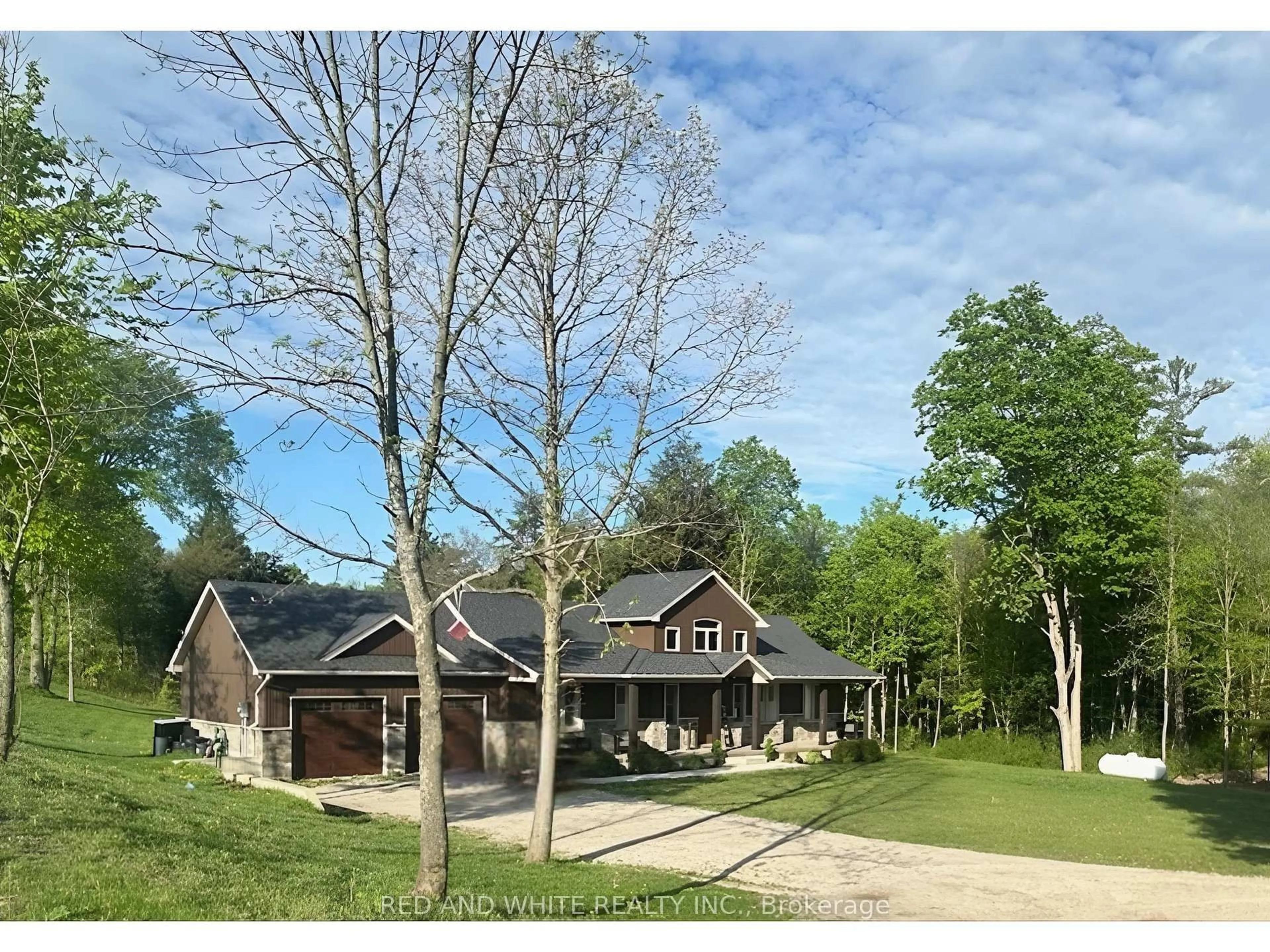 A pic from outside/outdoor area/front of a property/back of a property/a pic from drone, street for 3191 Windham West Quarter Line Rd, Norfolk Ontario N0E 1H0
