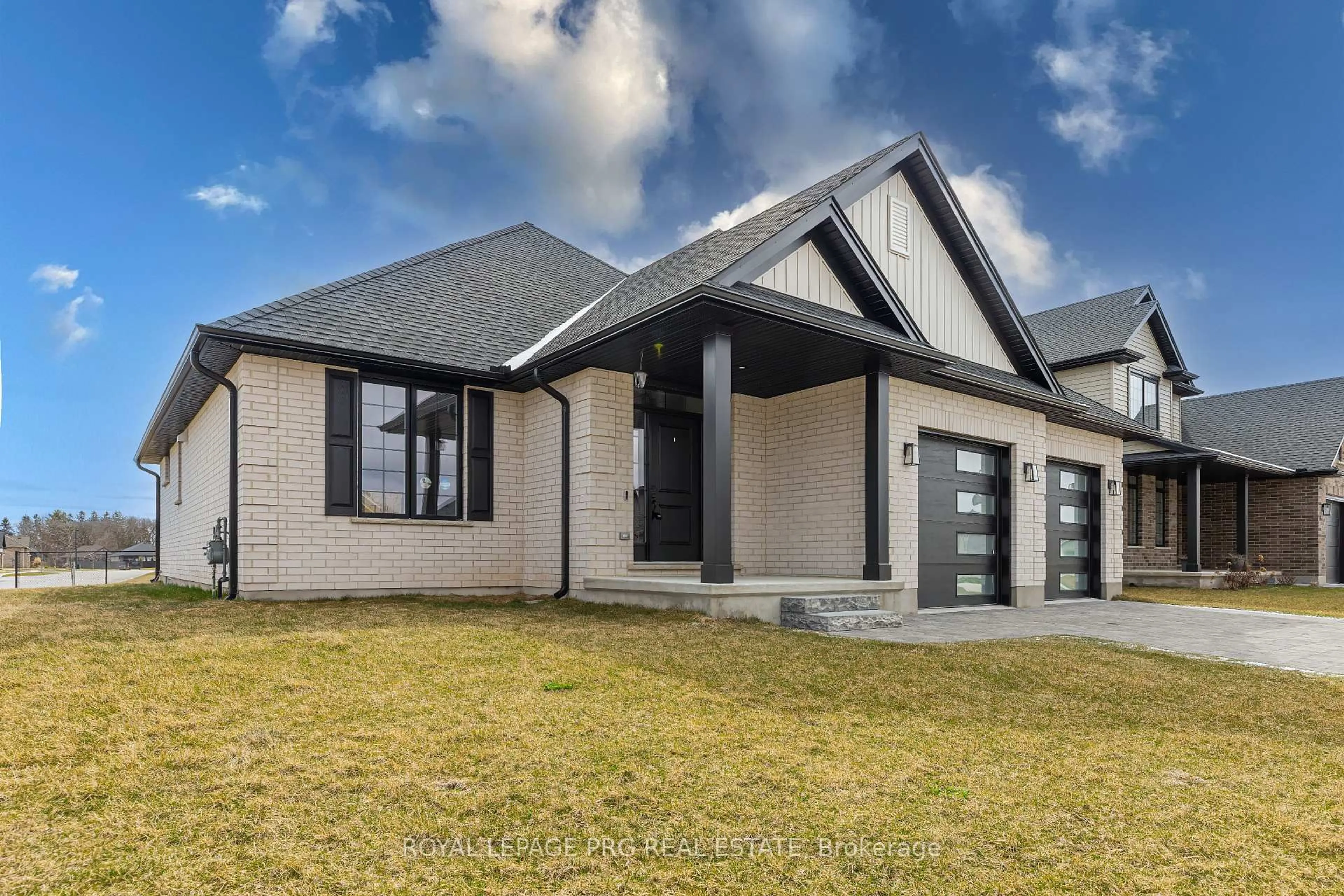 Home with brick exterior material, unknown for 649 Tull St, Strathroy-Caradoc Ontario N0L 1W0