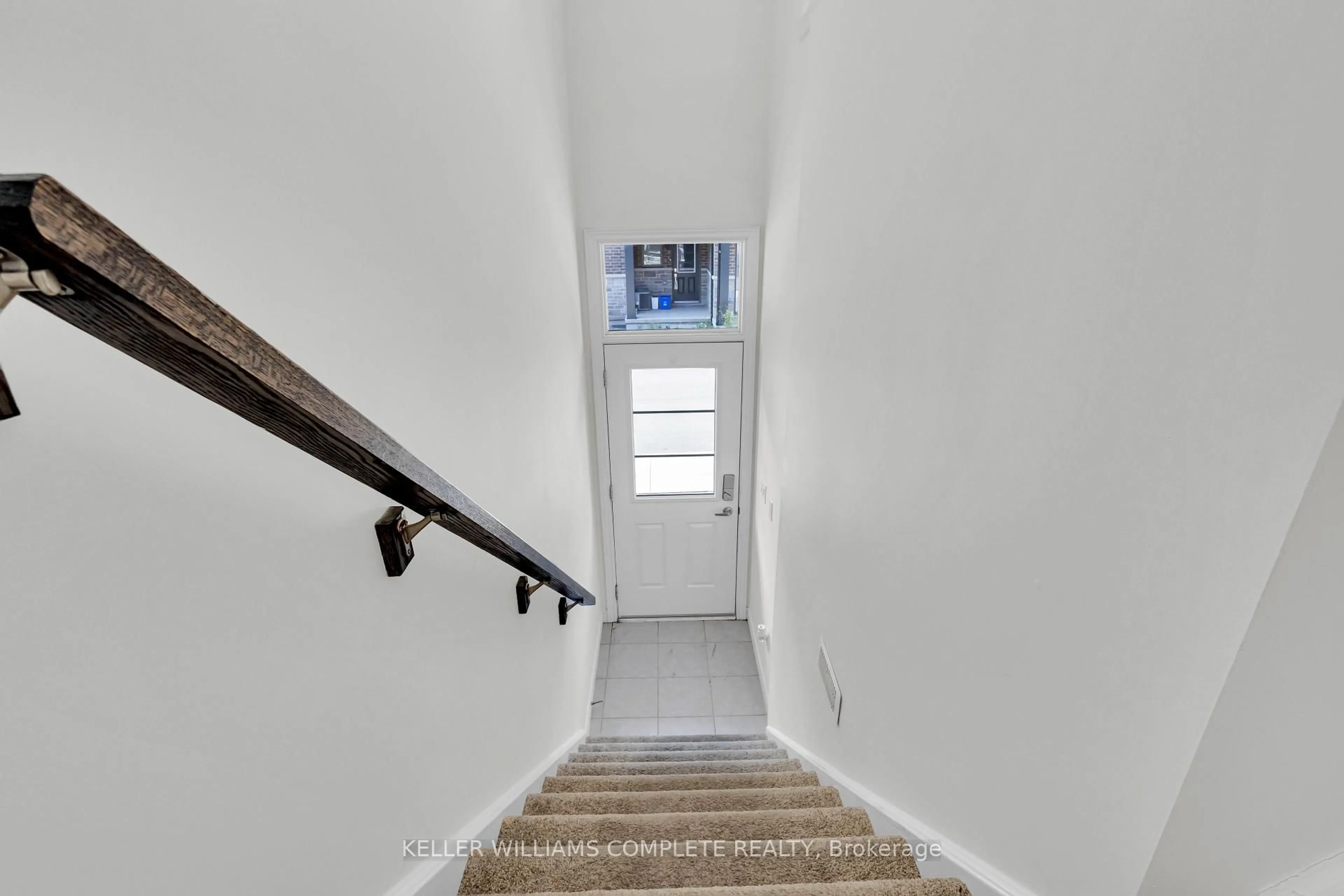 Stairs for 575 Woodward Ave #29, Hamilton Ontario L8H 0B3