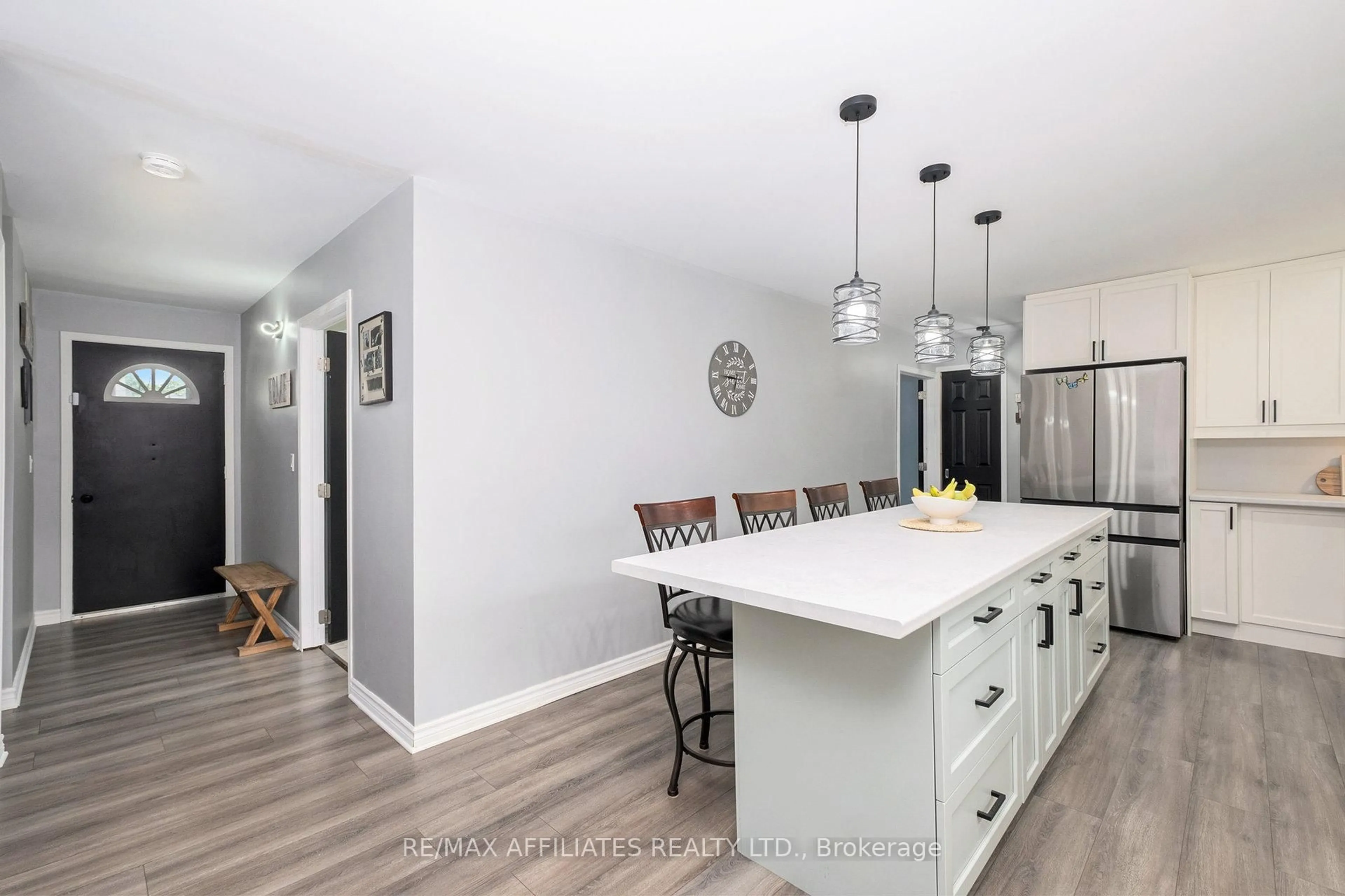 Open concept kitchen, unknown for 47 Gladstone Ave, Smiths Falls Ontario K7A 1R8