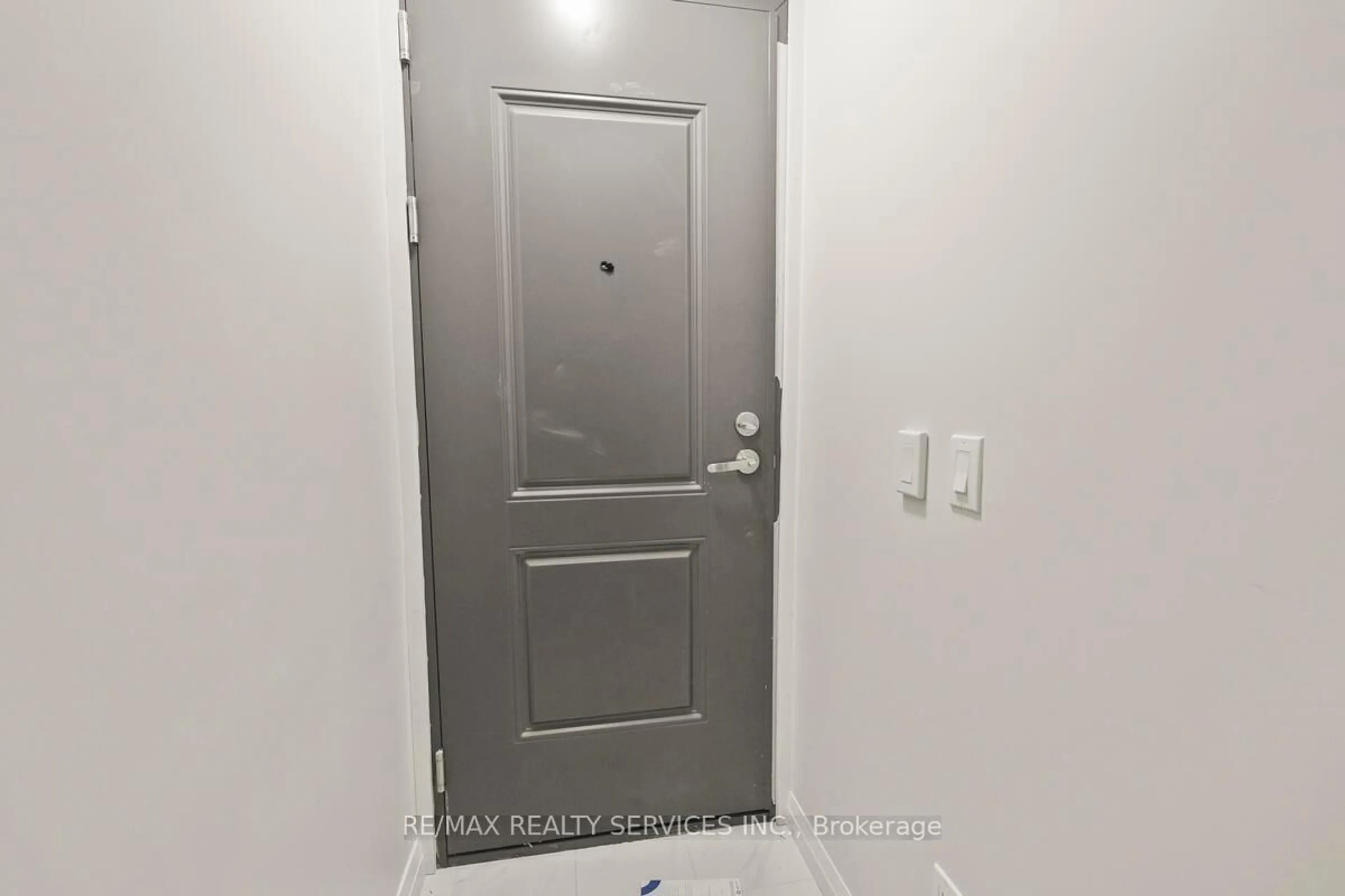 Indoor entryway for 370 Fisher Mills Rd #C62, Waterloo Ontario L5L 0B8