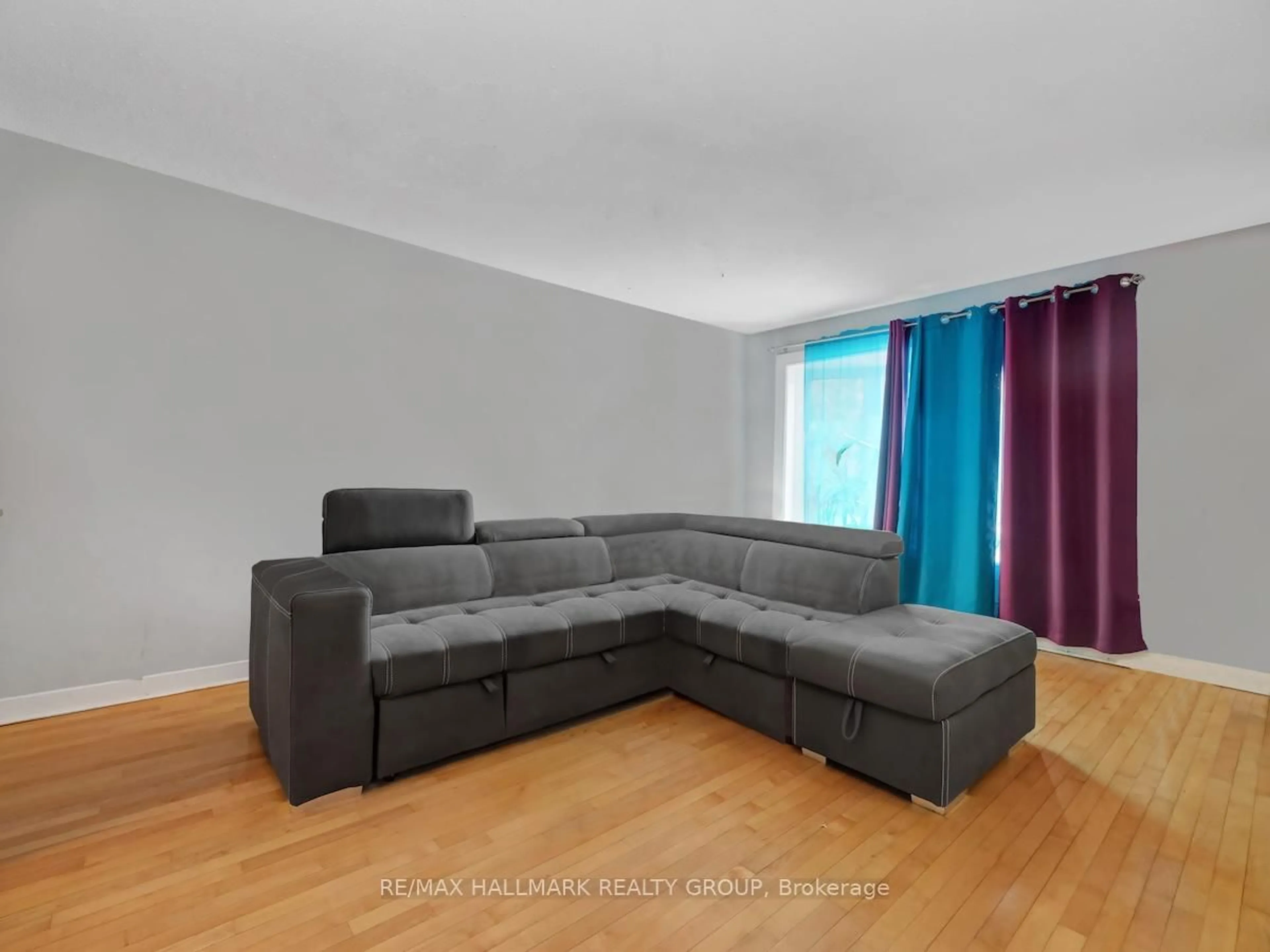 Living room with furniture, unknown for 375 St Denis St, Ottawa Ontario K1L 5H8