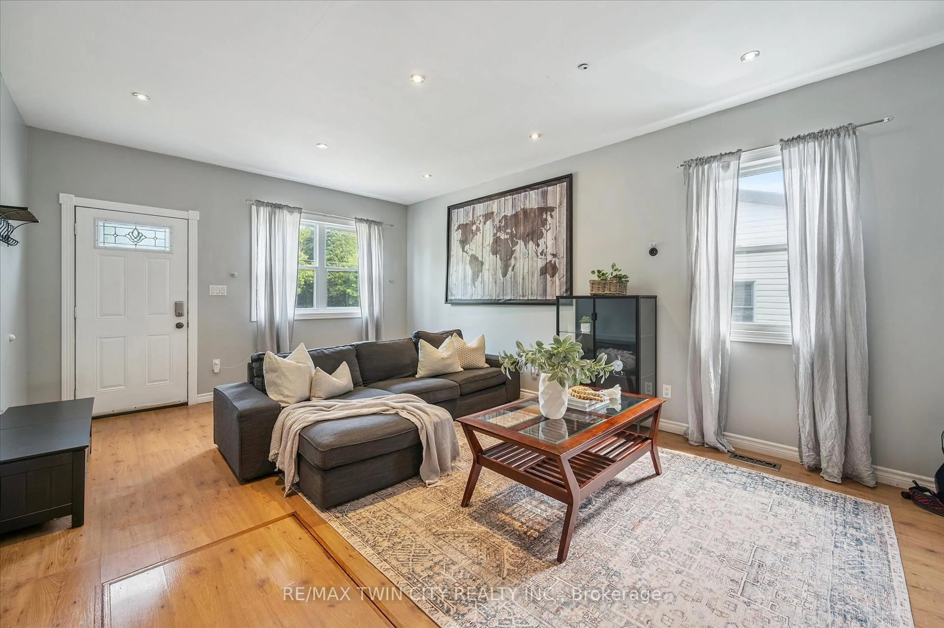 Living room with furniture, unknown for 241 8 Highway, Hamilton Ontario L9H 5E1