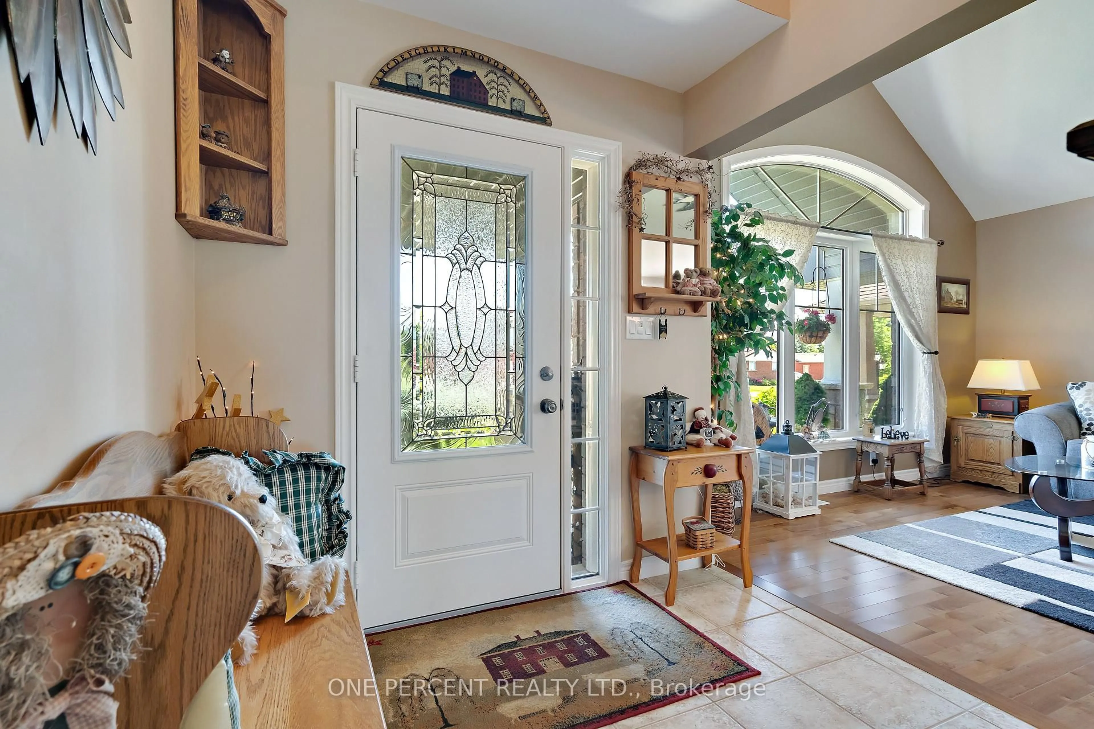 Indoor entryway for 237 Carrol St, Wellington North Ontario N0G 1A0