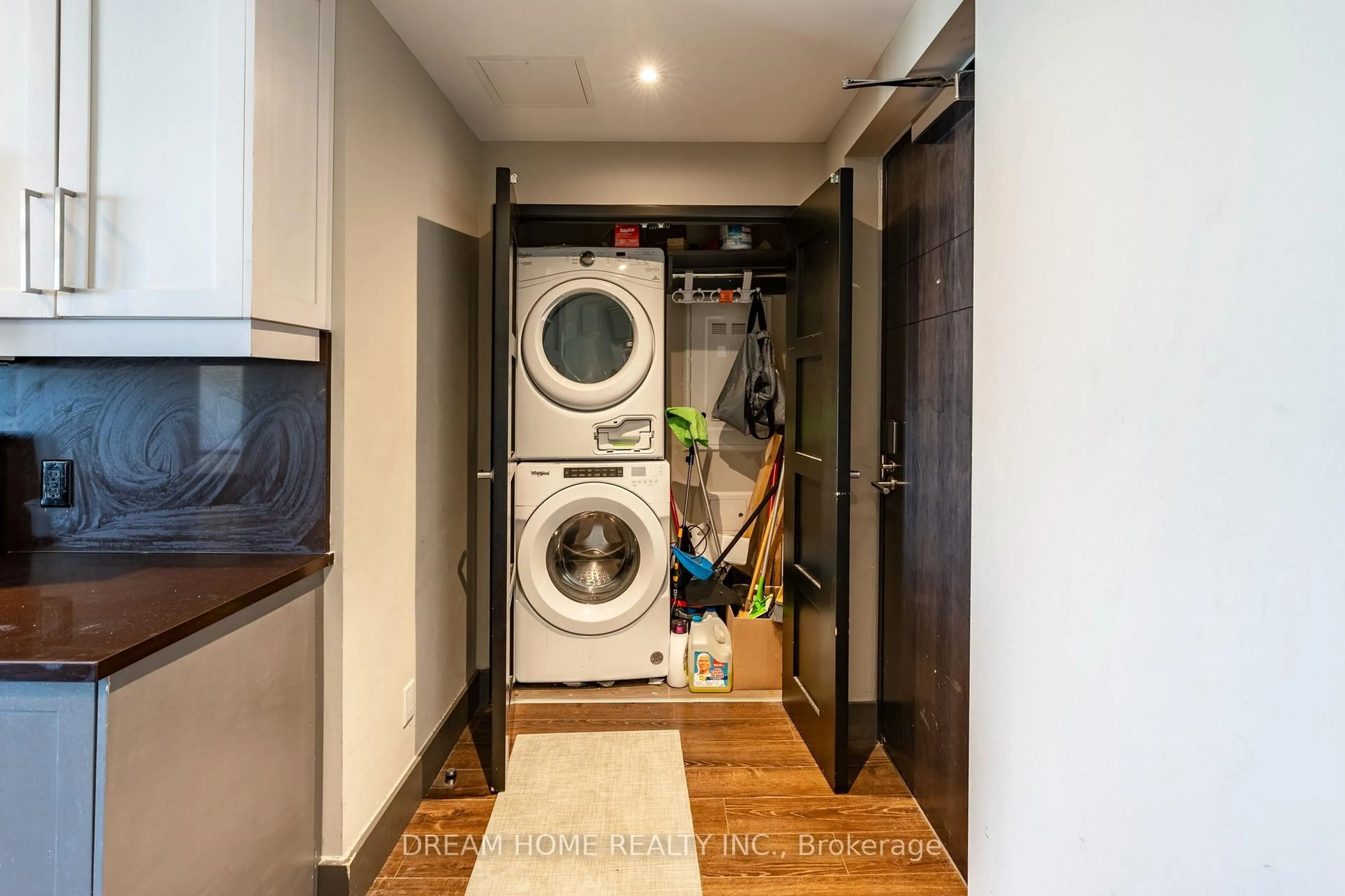 Laundry room for 330 Phillip St #N2601, Waterloo Ontario N2L 3W9
