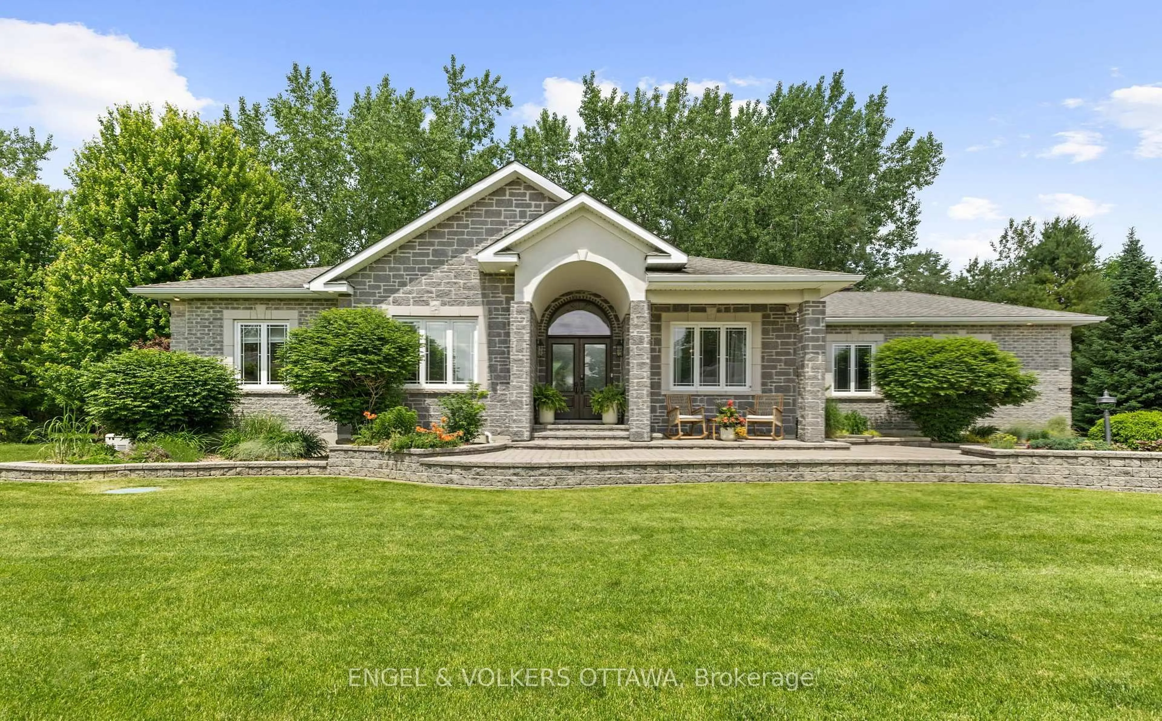 Home with brick exterior material, unknown for 6957 Lake Forest Walk, Greely Ontario K4P 0A3
