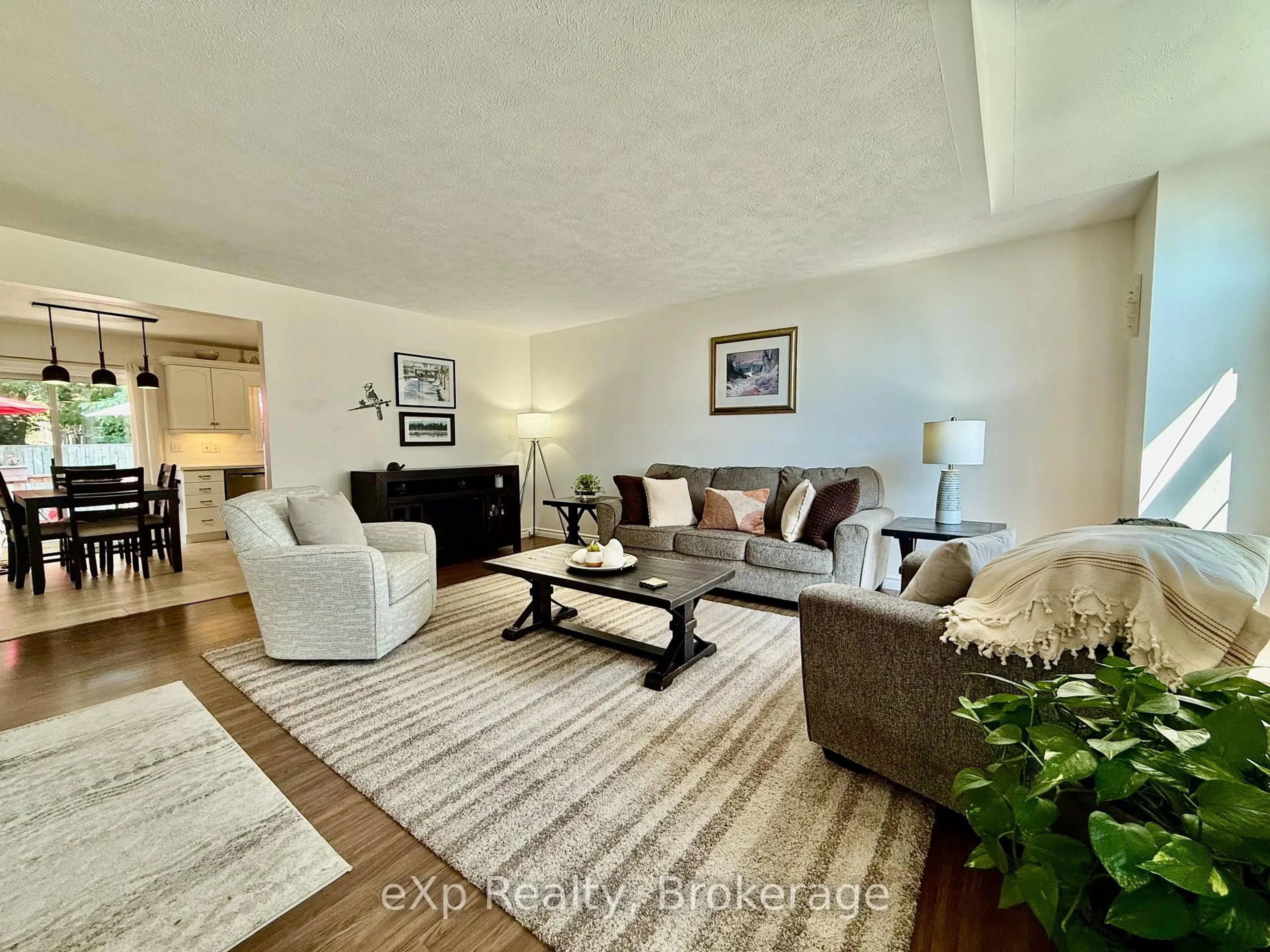 Living room with furniture, unknown for 688 22nd Ave, Hanover Ontario N4N 3W8