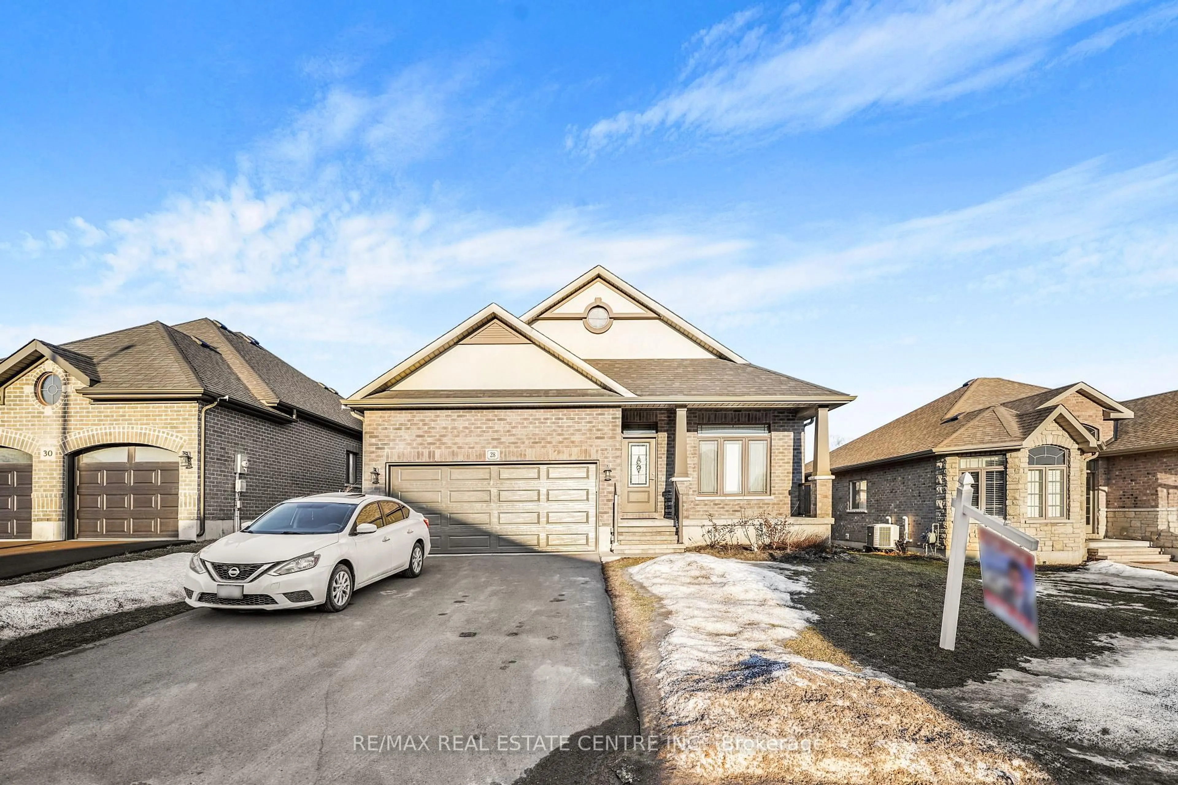 A pic from outside/outdoor area/front of a property/back of a property/a pic from drone, street for 28 Stonecrest Blvd, Quinte West Ontario K8R 0A4