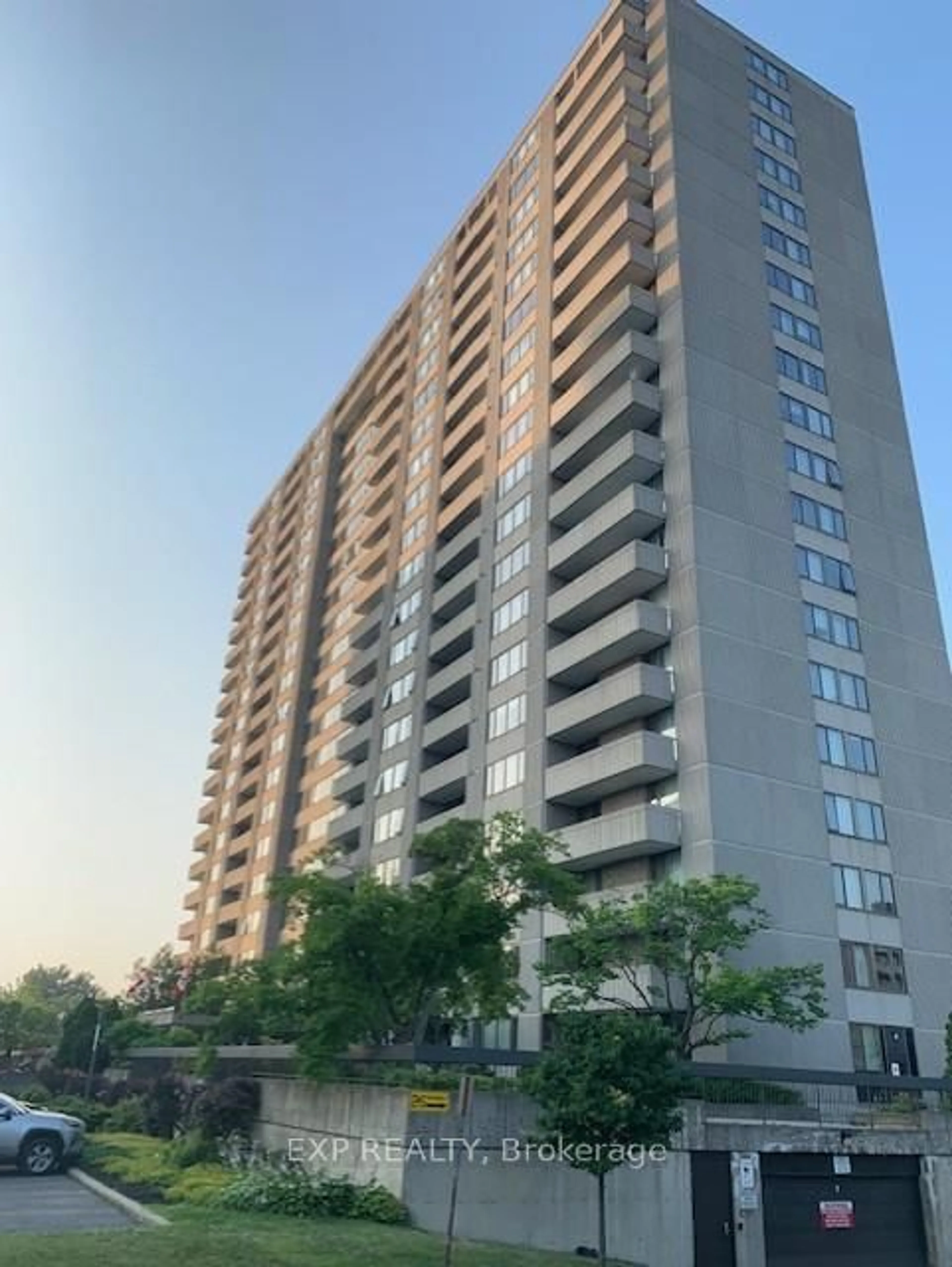 Unknown for 2625 Regina St #2006, Ottawa Ontario K2B 5W8