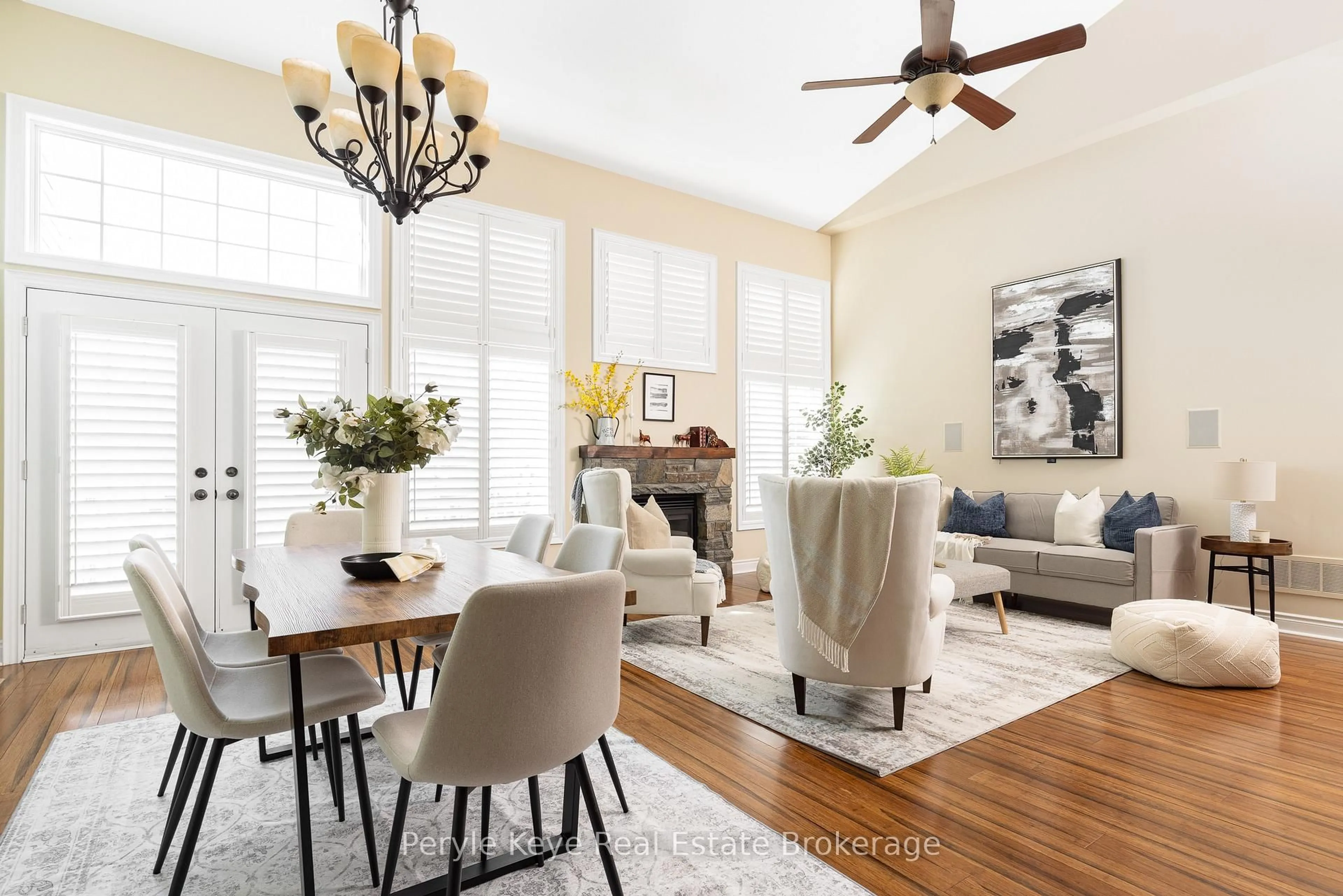 Living room with furniture, wood/laminate floor for 5 Prescott Cres, Bracebridge Ontario P1L 0B7