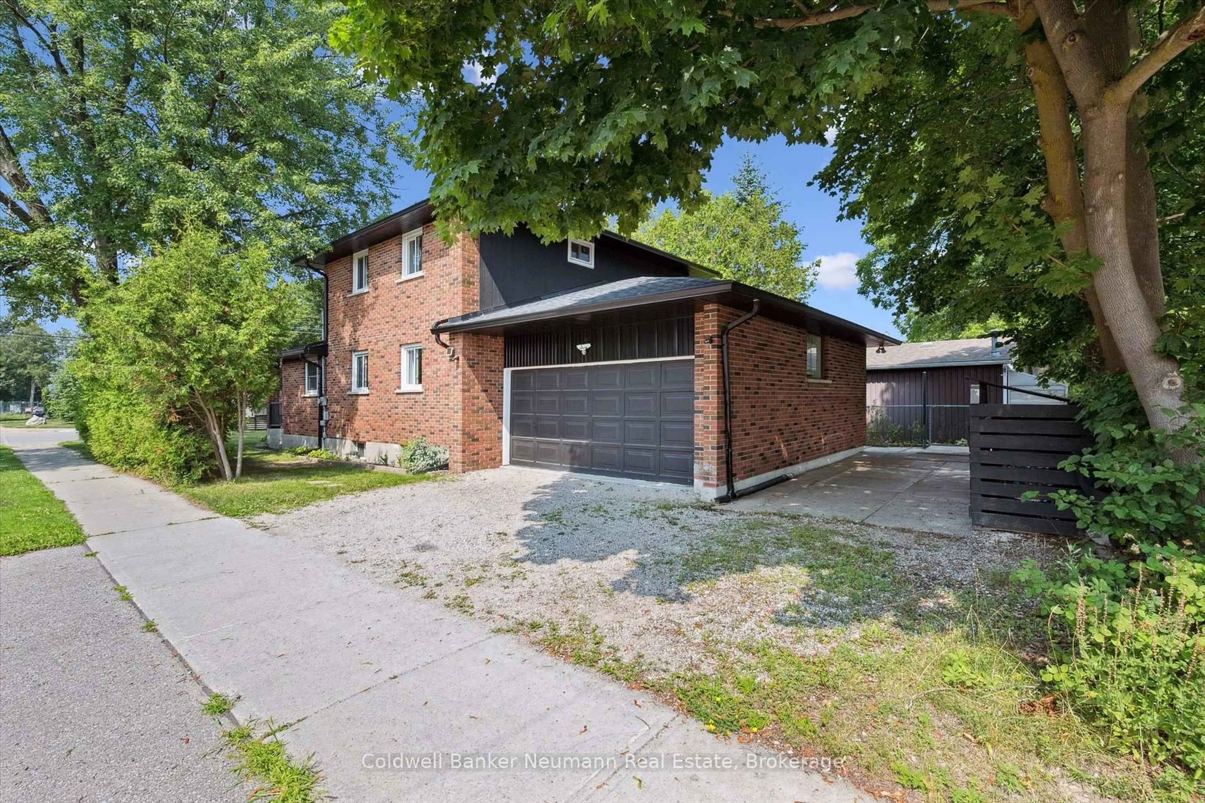 Home with brick exterior material, street for 251 Metcalfe St, Guelph Ontario N1E 4Y8
