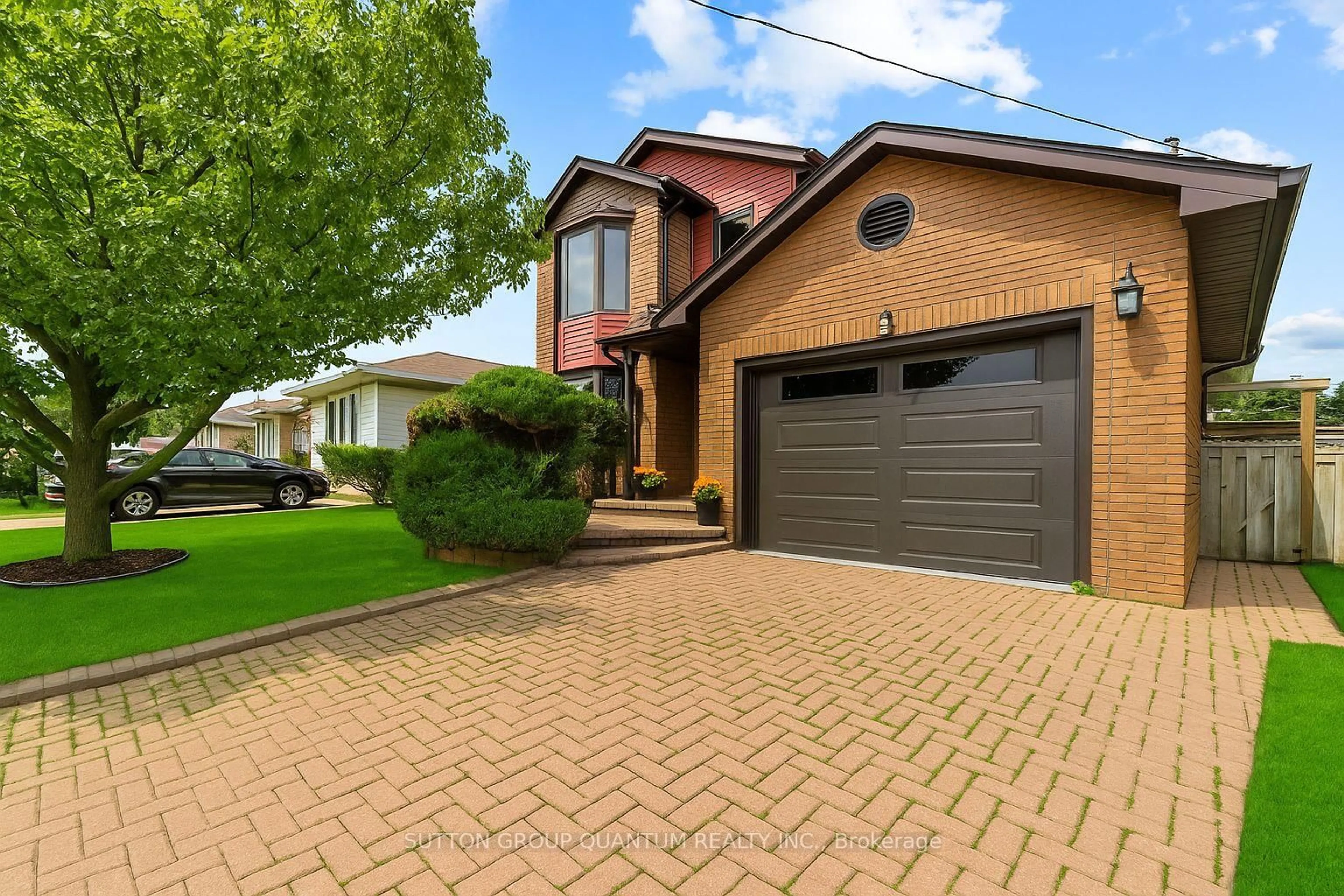 Home with brick exterior material, street for 43 Ridley Dr, Hamilton Ontario L8W 1J3