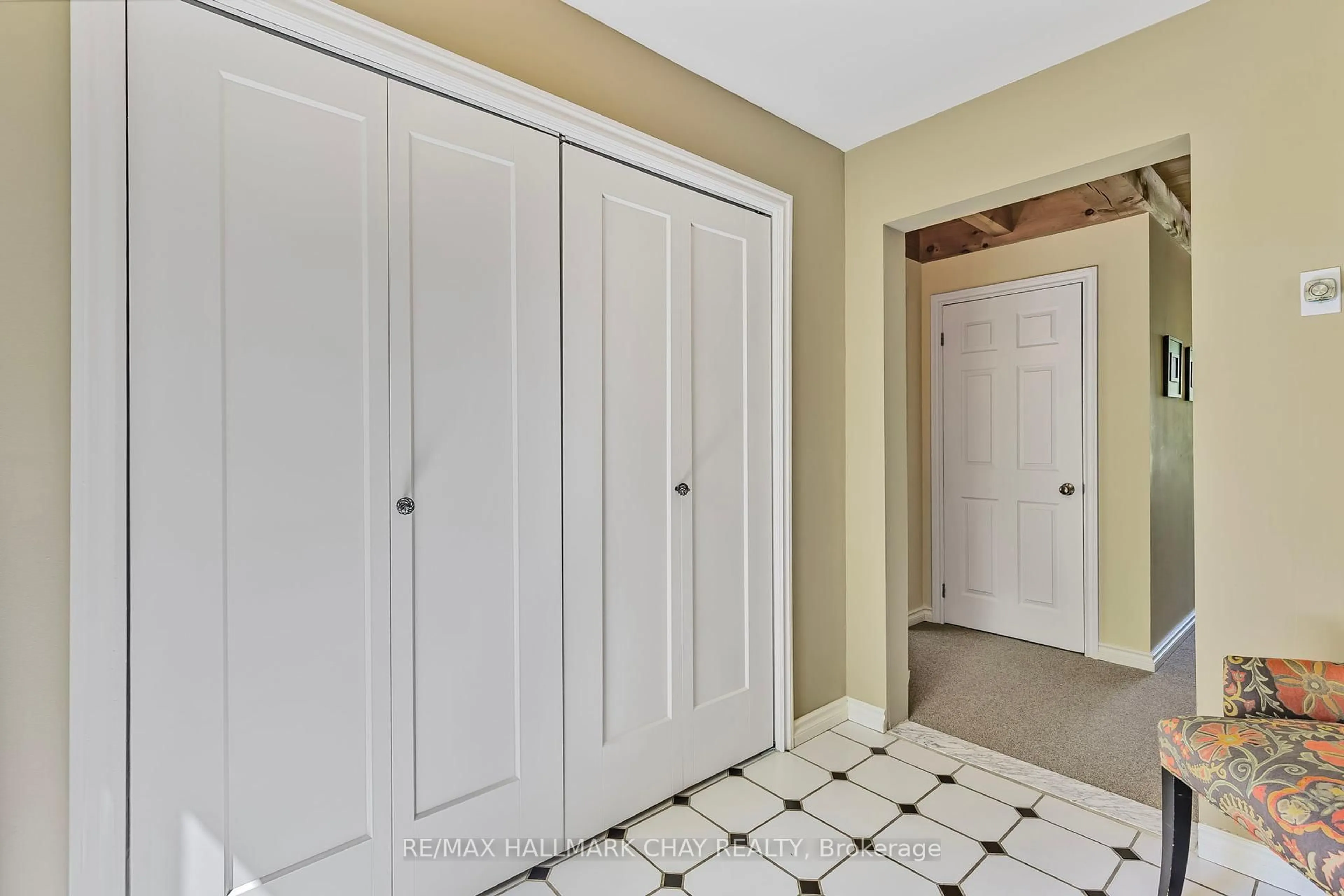Storage room or clothes room or walk-in closet for 795167 Third Line EHS Line, Mono Ontario L9W 5Y2