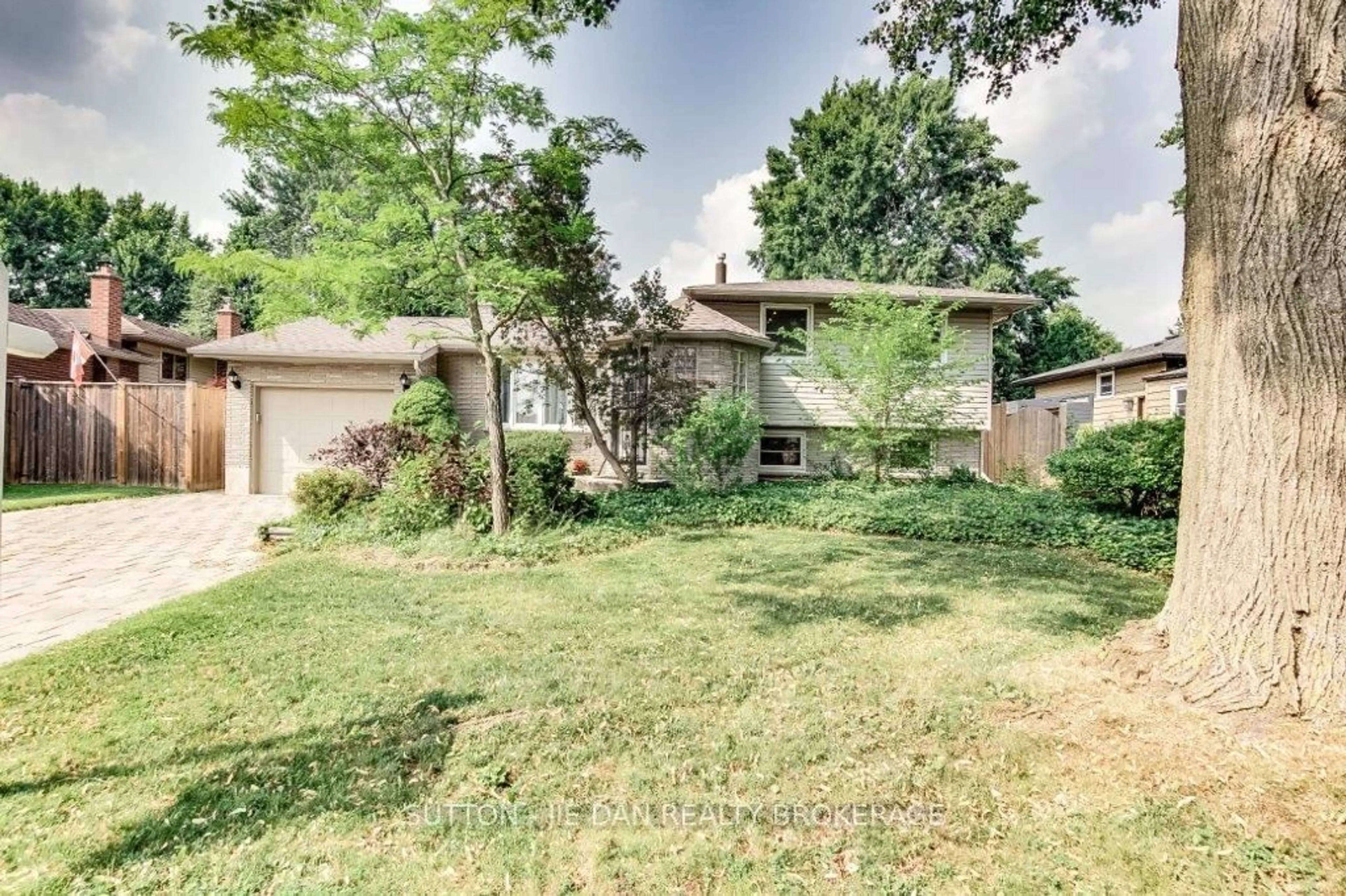 Unknown for 79 MENDIP Cres, London South Ontario N6E 1H2