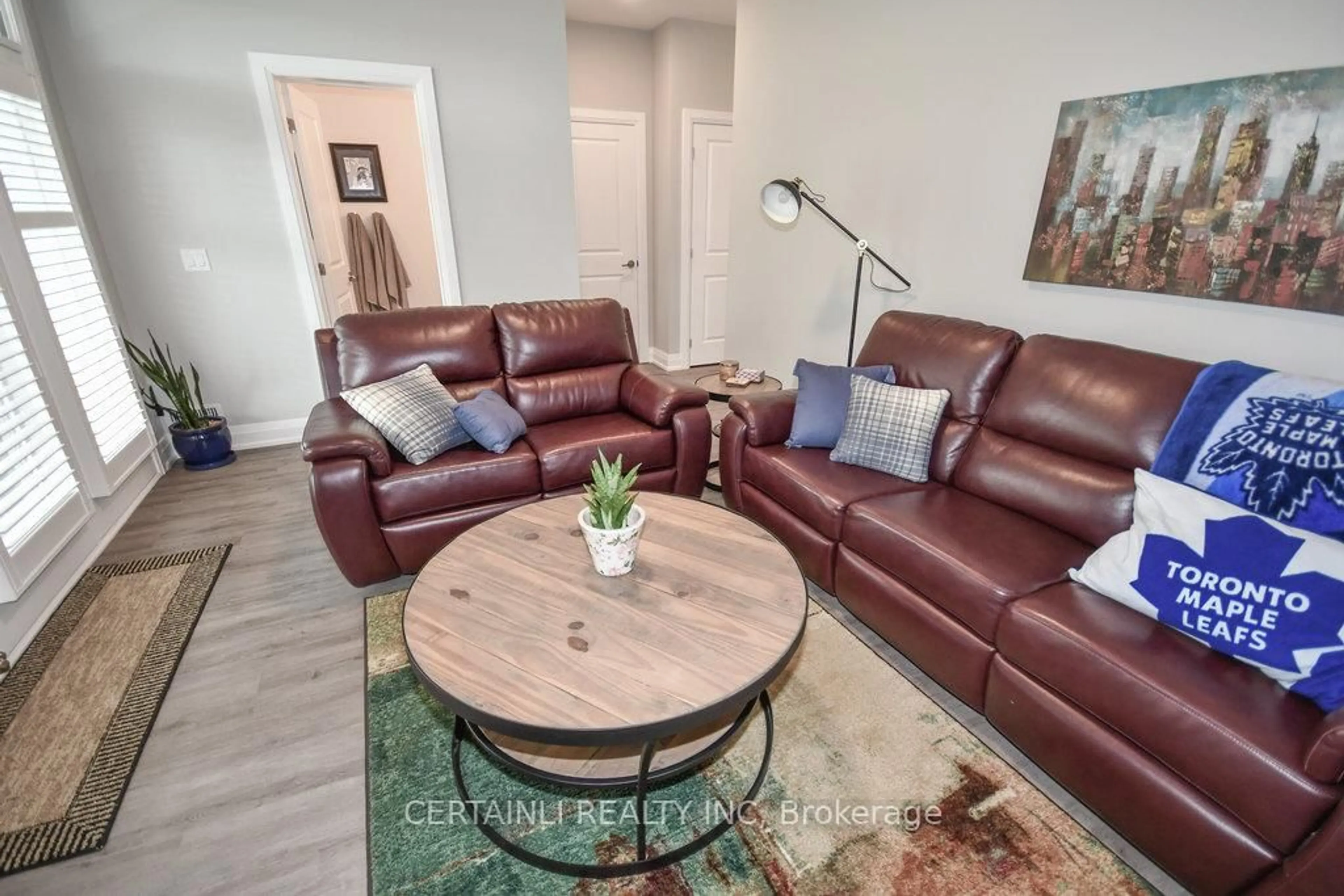 Living room with furniture, unknown for 2317 Callingham Dr, London North Ontario N6G 0X2