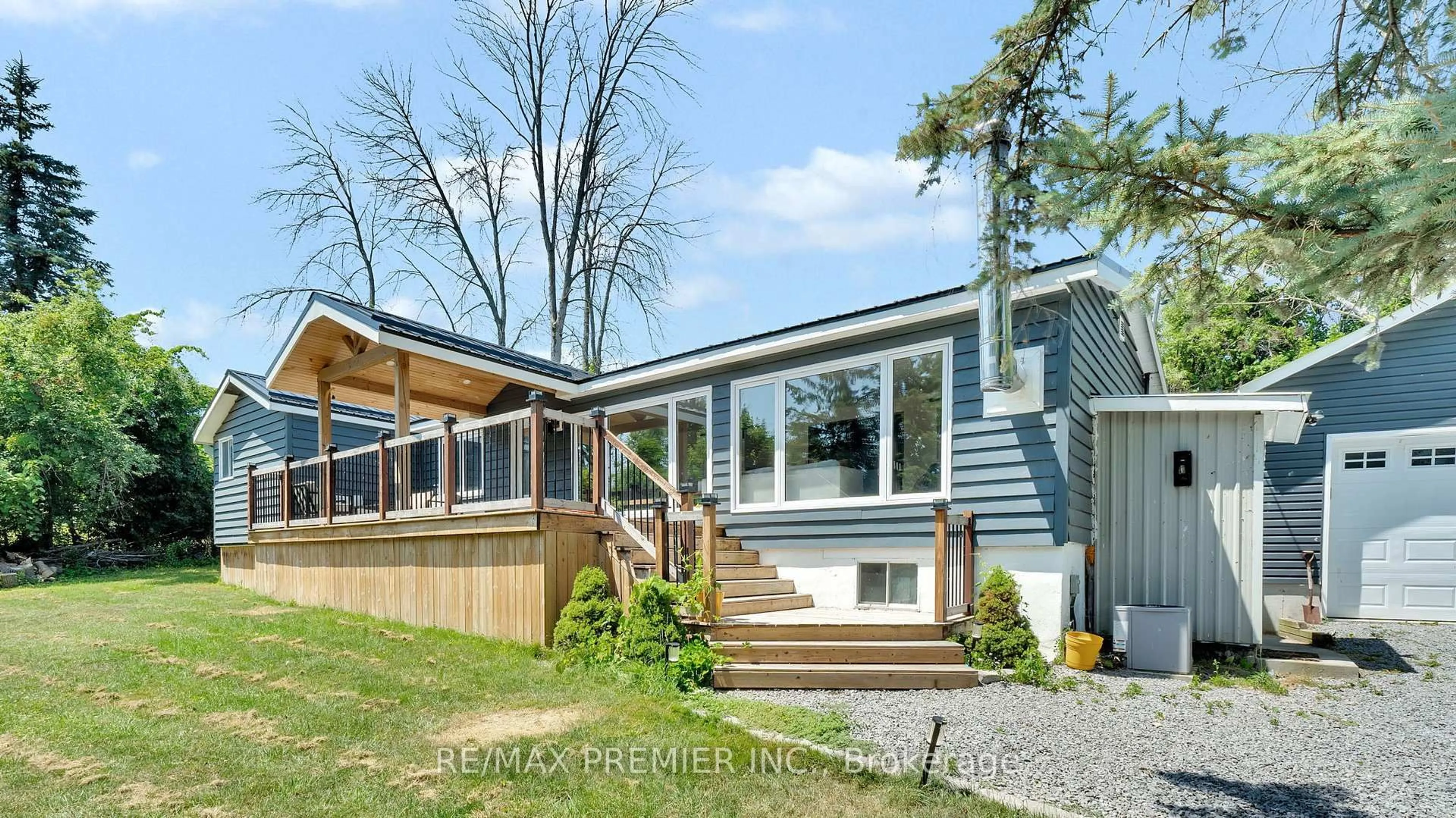 Home with vinyl exterior material, unknown for 1128 Island View Dr, Otonabee-South Monaghan Ontario K0L 1B0