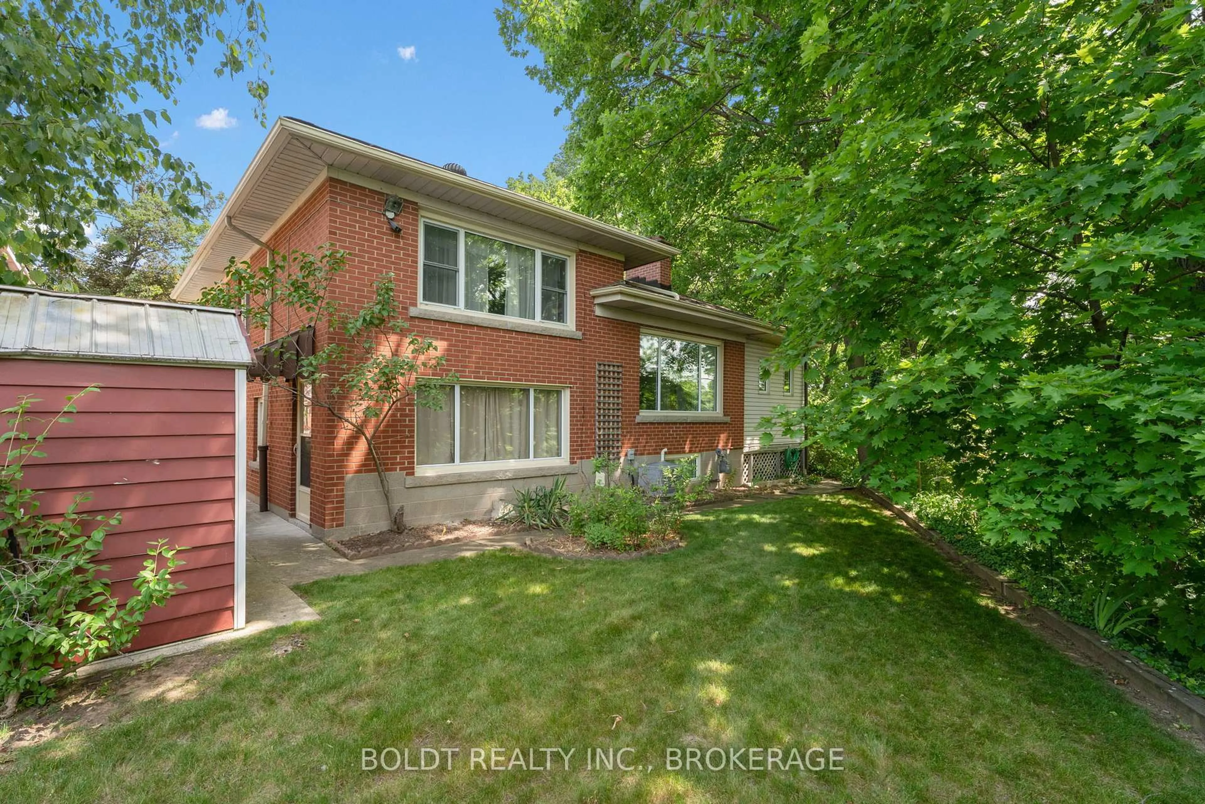 Home with brick exterior material, street for 21 Beland Crt, Hamilton Ontario L8K 3T8
