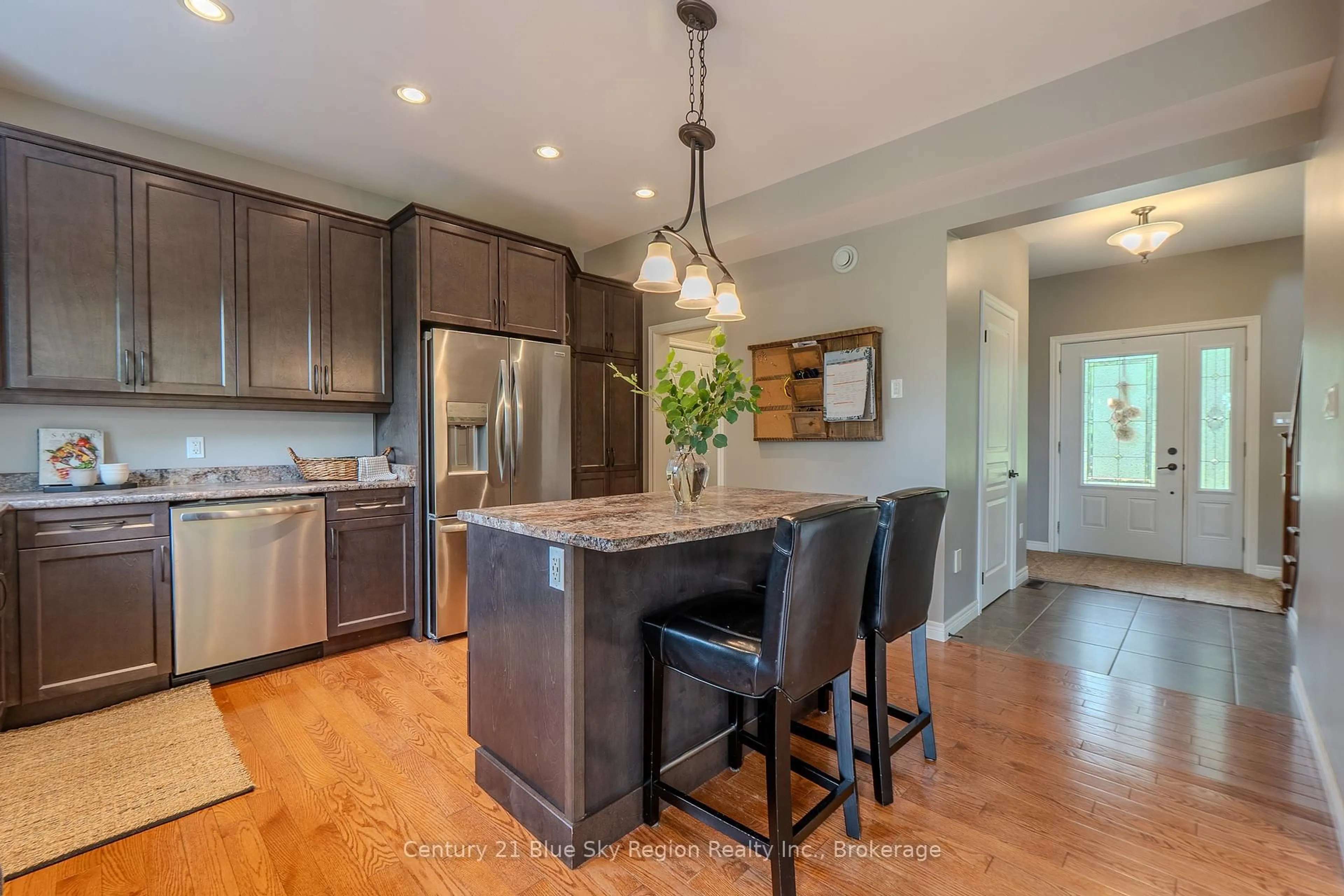 Open concept kitchen, unknown for 270 Treadlightly Dr, East Ferris Ontario P1B 8Z4