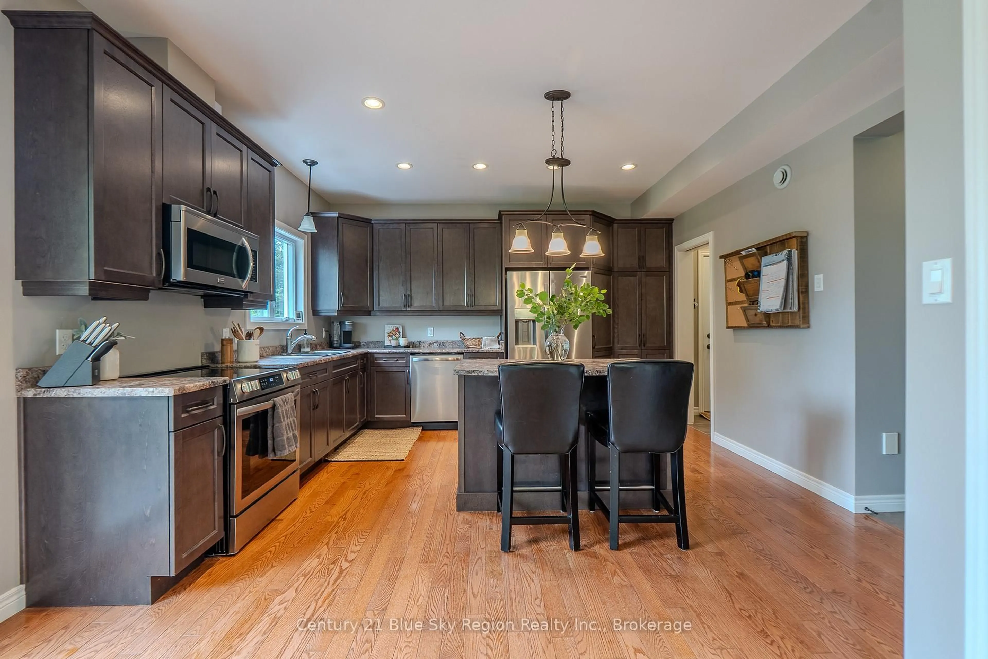 Open concept kitchen, unknown for 270 Treadlightly Dr, East Ferris Ontario P1B 8Z4