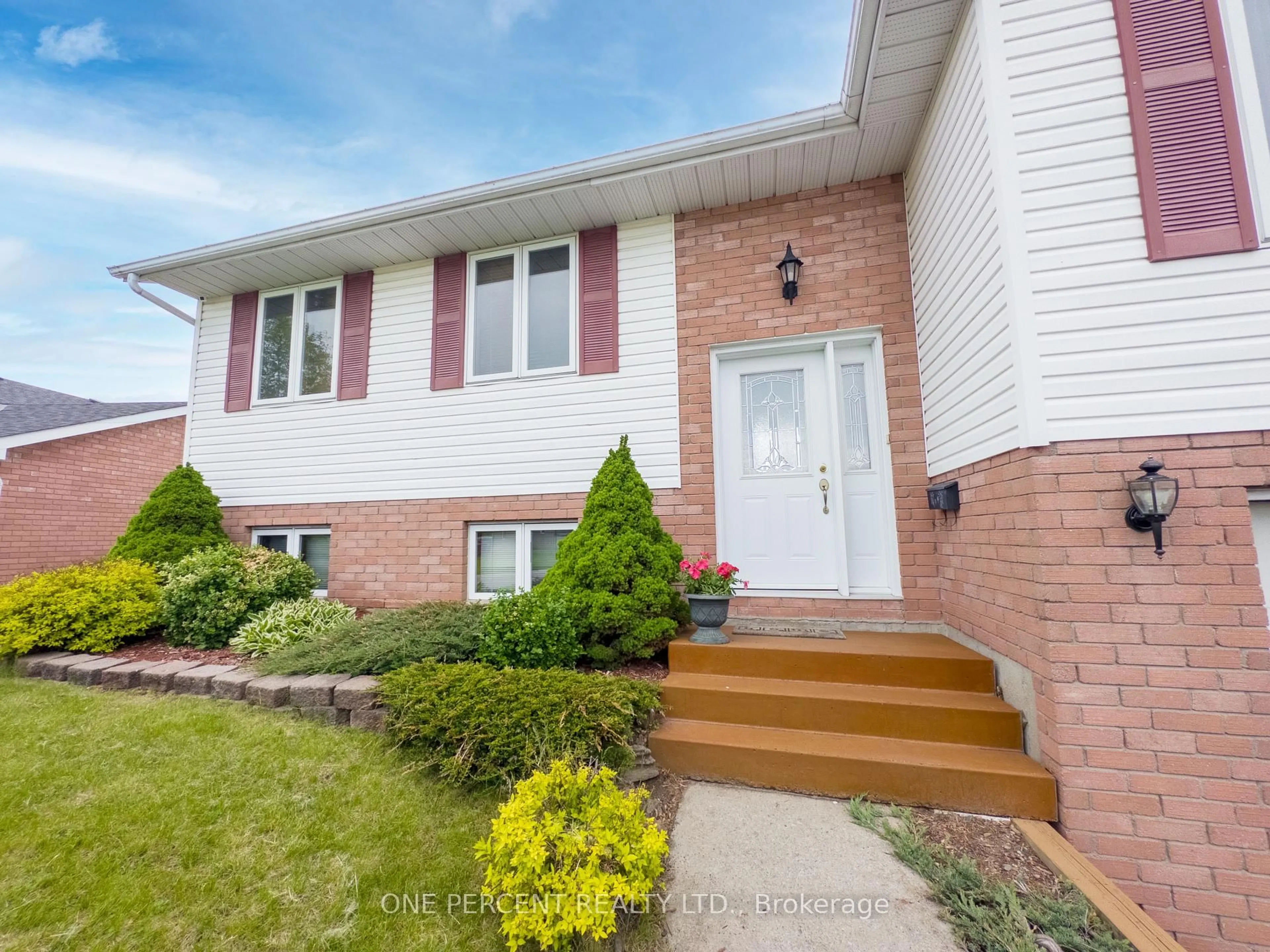 Home with vinyl exterior material, street for 25 Loraine Ave, Quinte West Ontario K8V 6M1