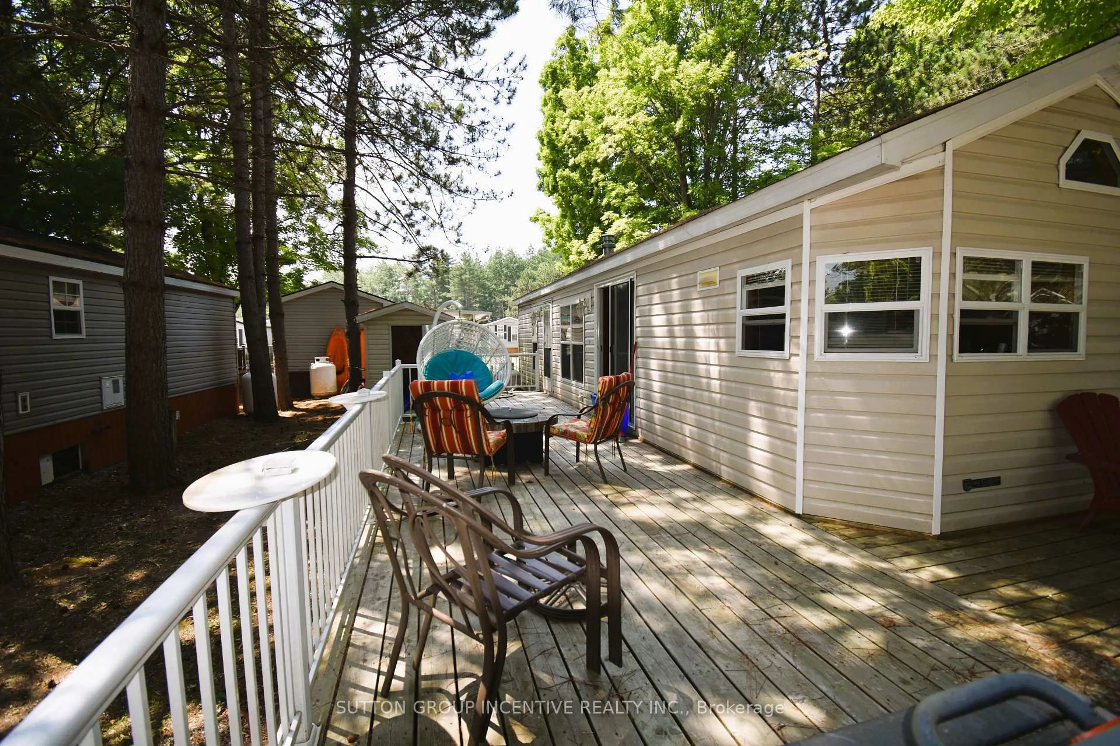 Patio, forest/trees view for 1082 Shamrock Marina Rd #62, Gravenhurst Ontario P0E 1N0