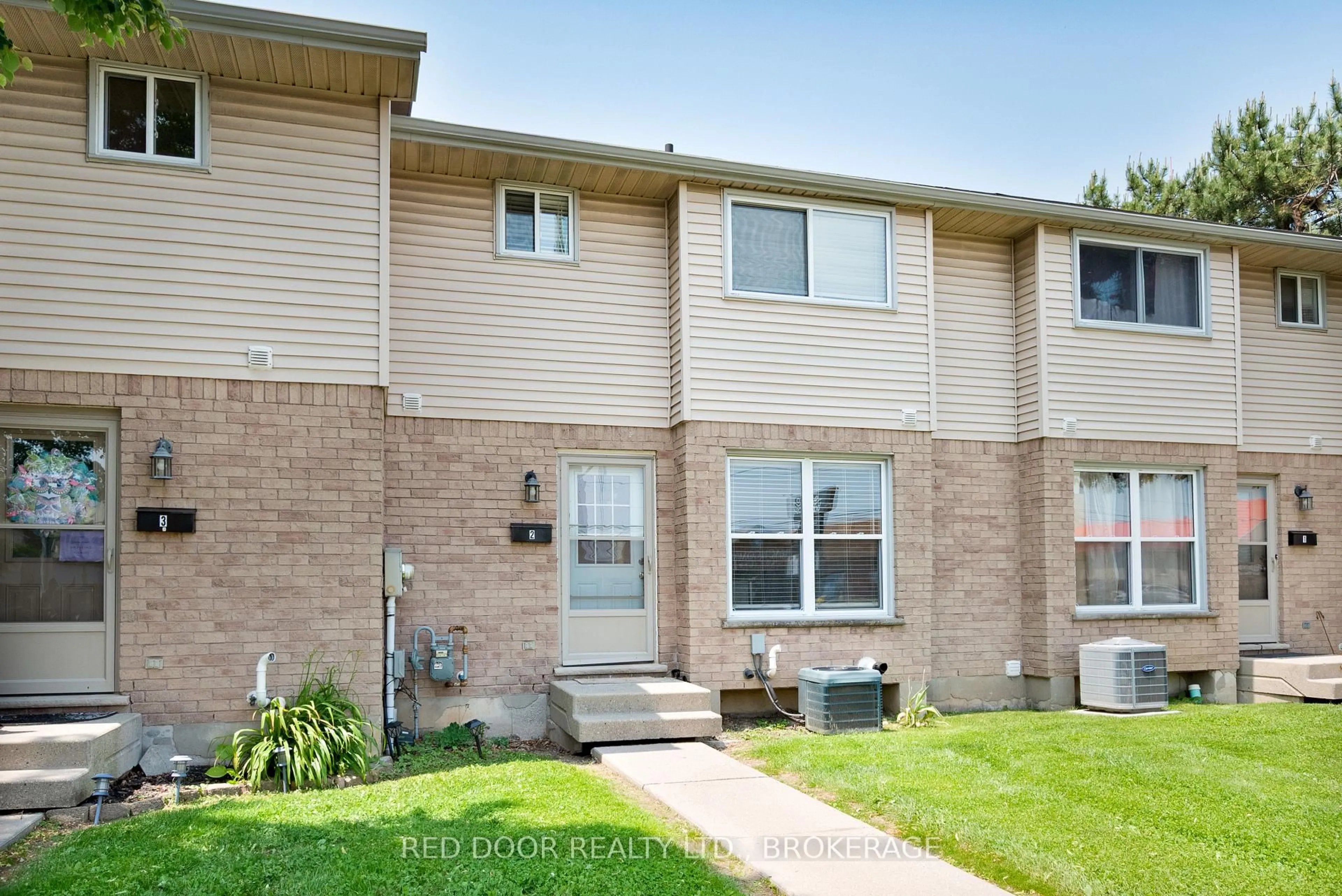 Unknown for 757 Wharncliffe Rd #2, London South Ontario N6J 2N7