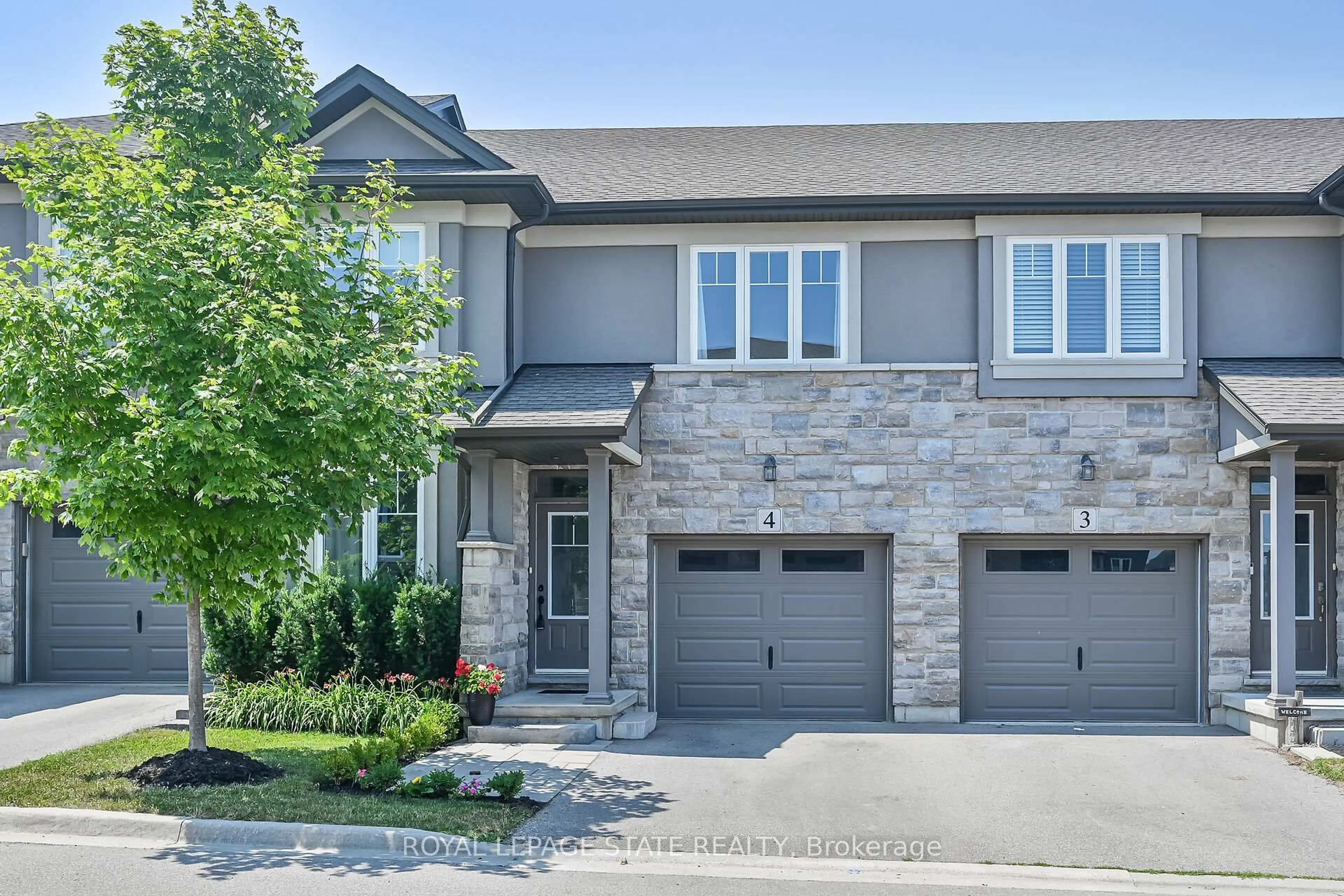 Home with brick exterior material, street for 120 Vineberg Dr #4, Hamilton Ontario L8W 0B5
