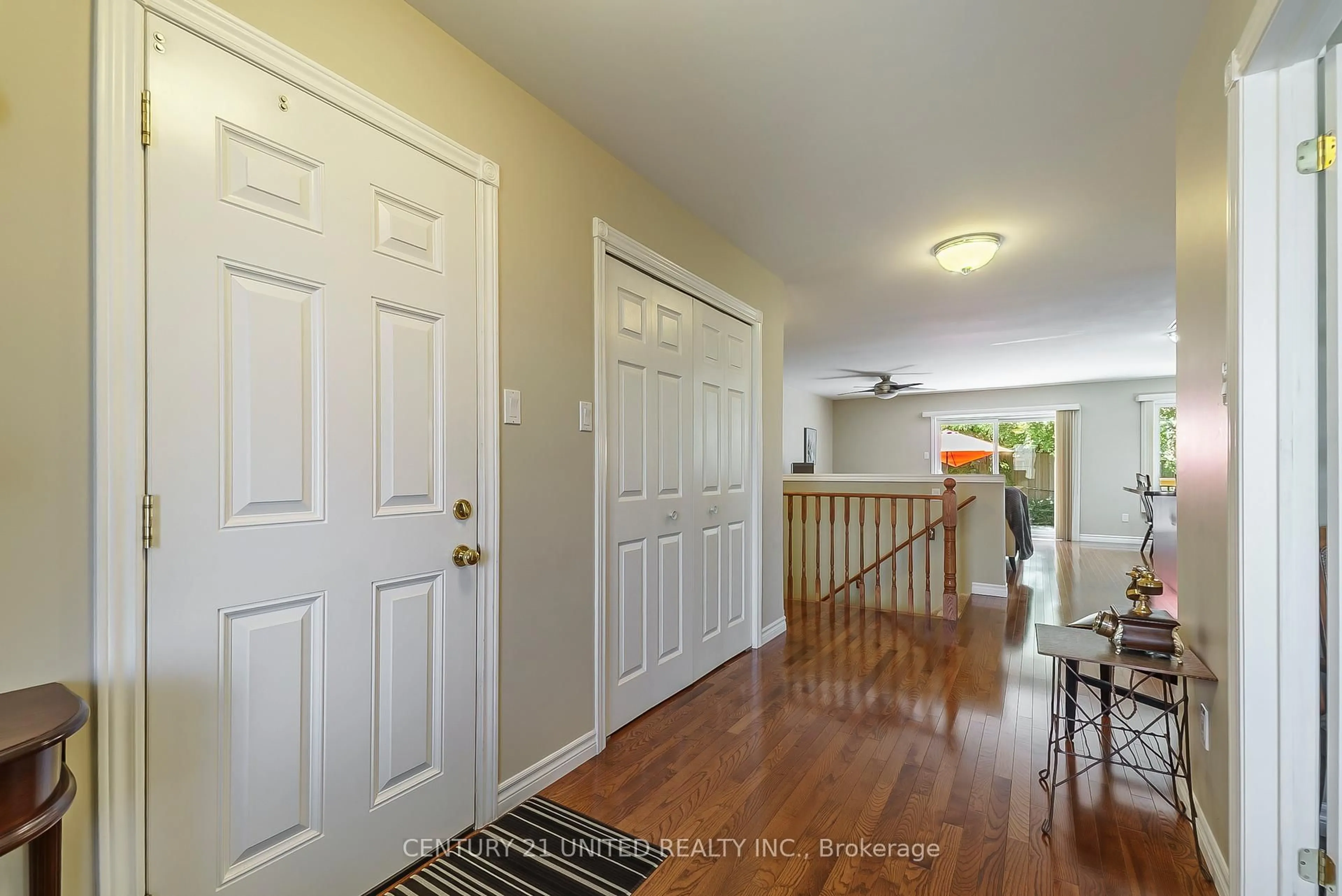 Indoor entryway for 441 Bianco Cres, Peterborough West Ontario K9K 0A3