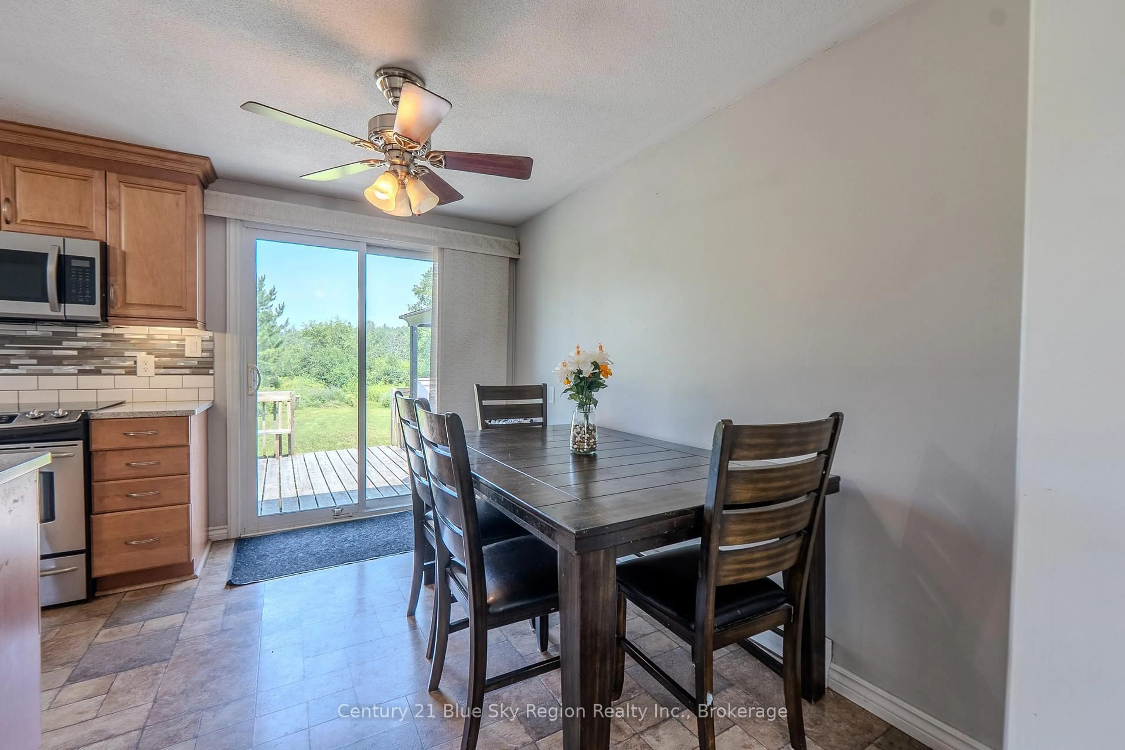 Dining room, unknown for 3812 HIGHWAY 17, East Ferris Ontario P0H 1K0