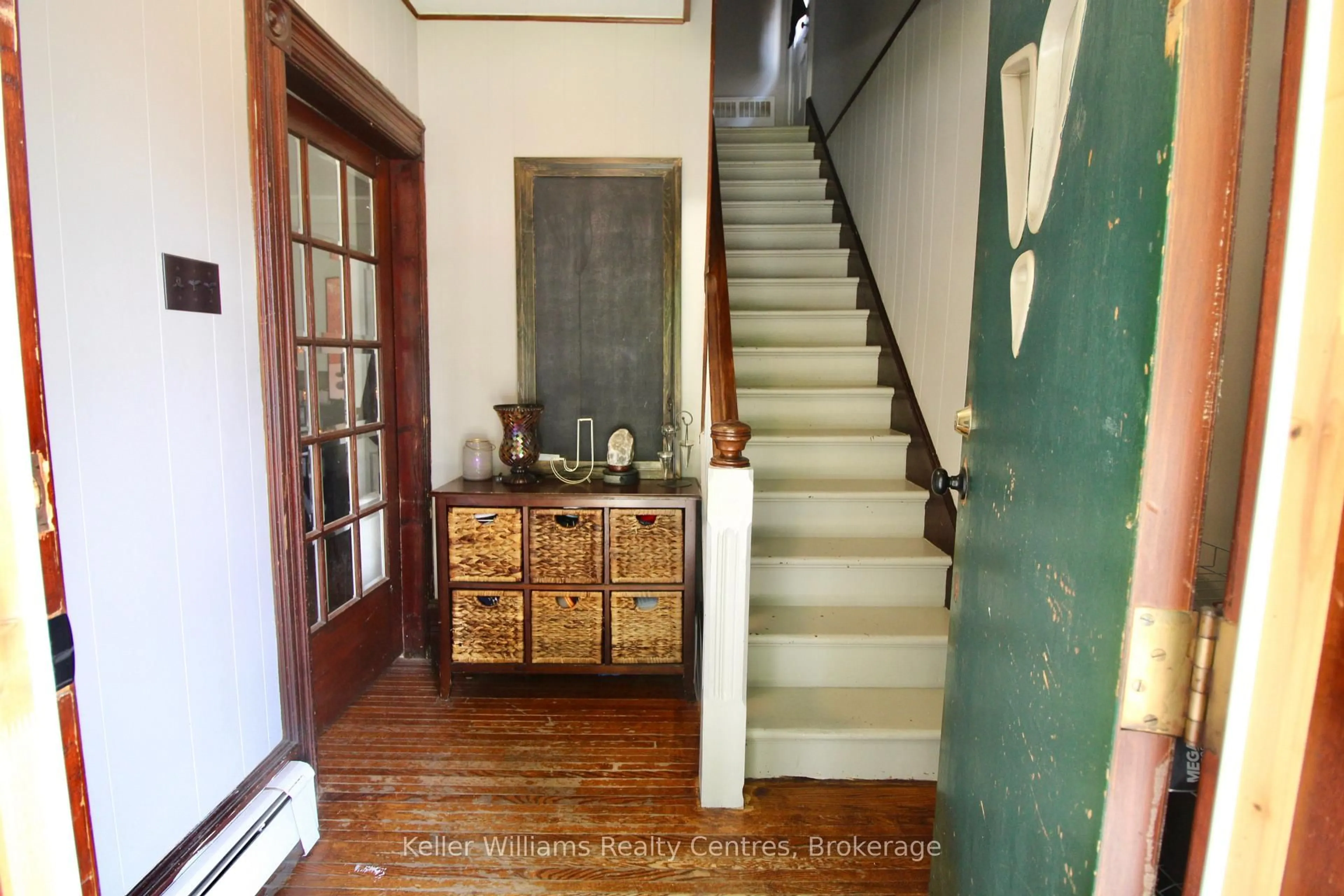 Indoor foyer for 163/165 Countess St, West Grey Ontario N0G 1R0