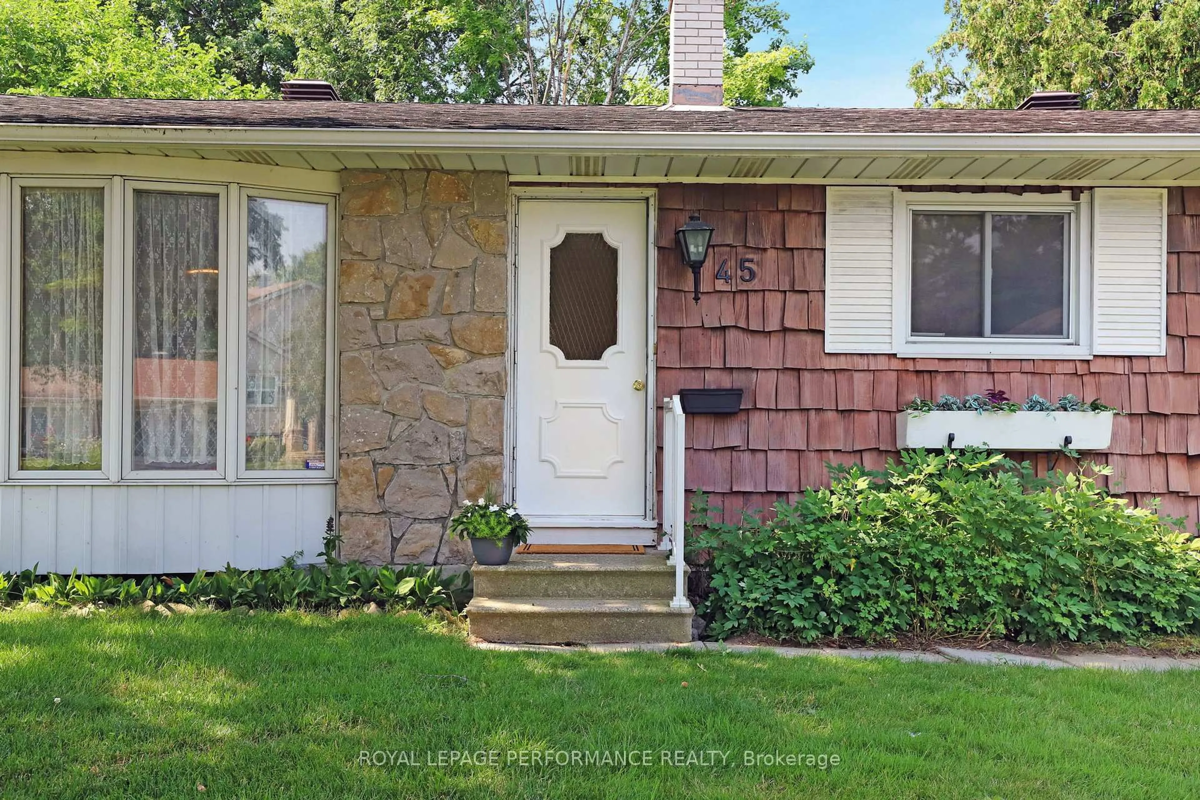 Unknown for 45 Keewatin Cres, Ottawa Ontario K2E 5S2
