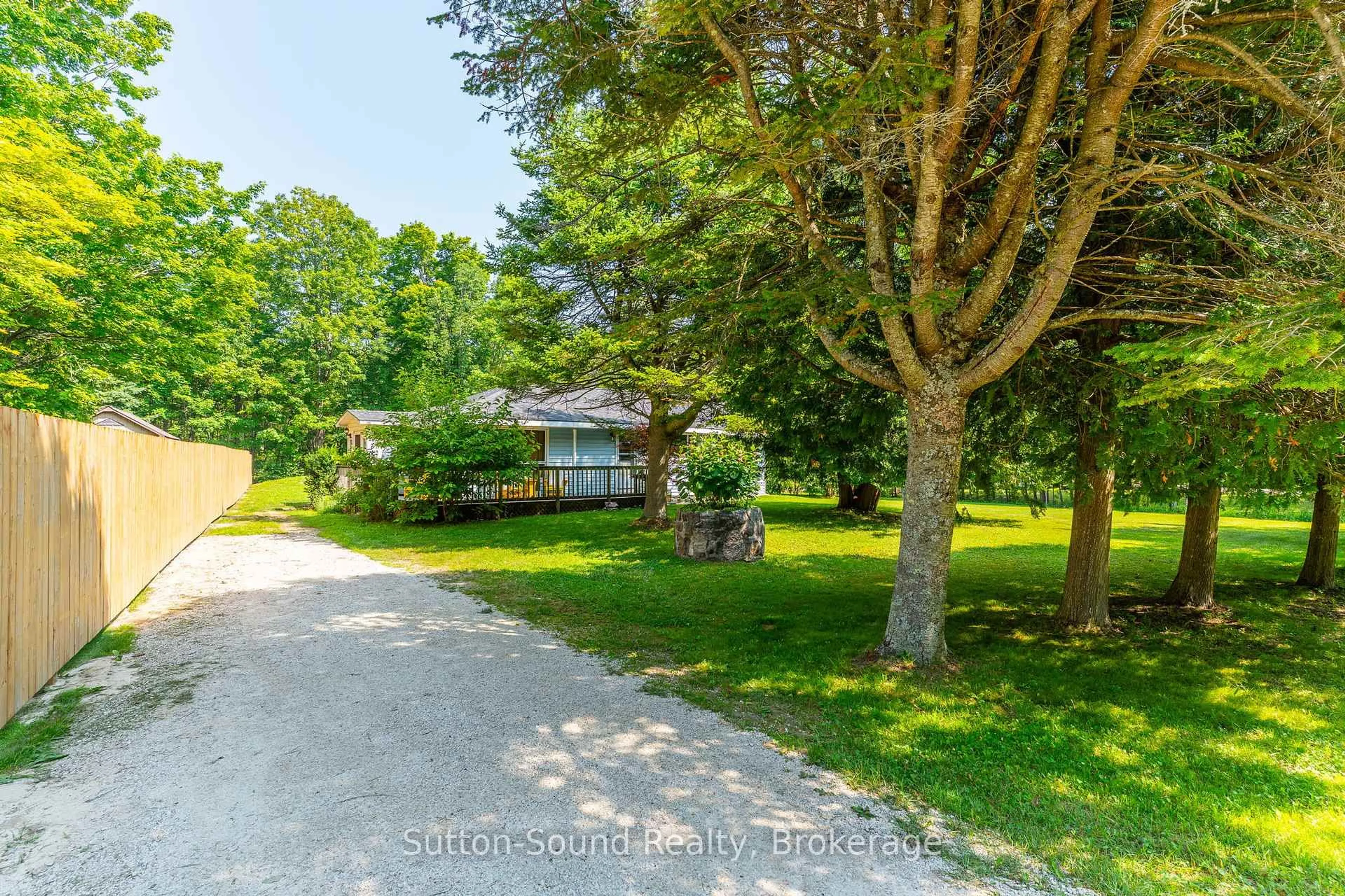 A pic from outside/outdoor area/front of a property/back of a property/a pic from drone, street for 29 Avele Rd, South Bruce Peninsula Ontario N0H 1X0