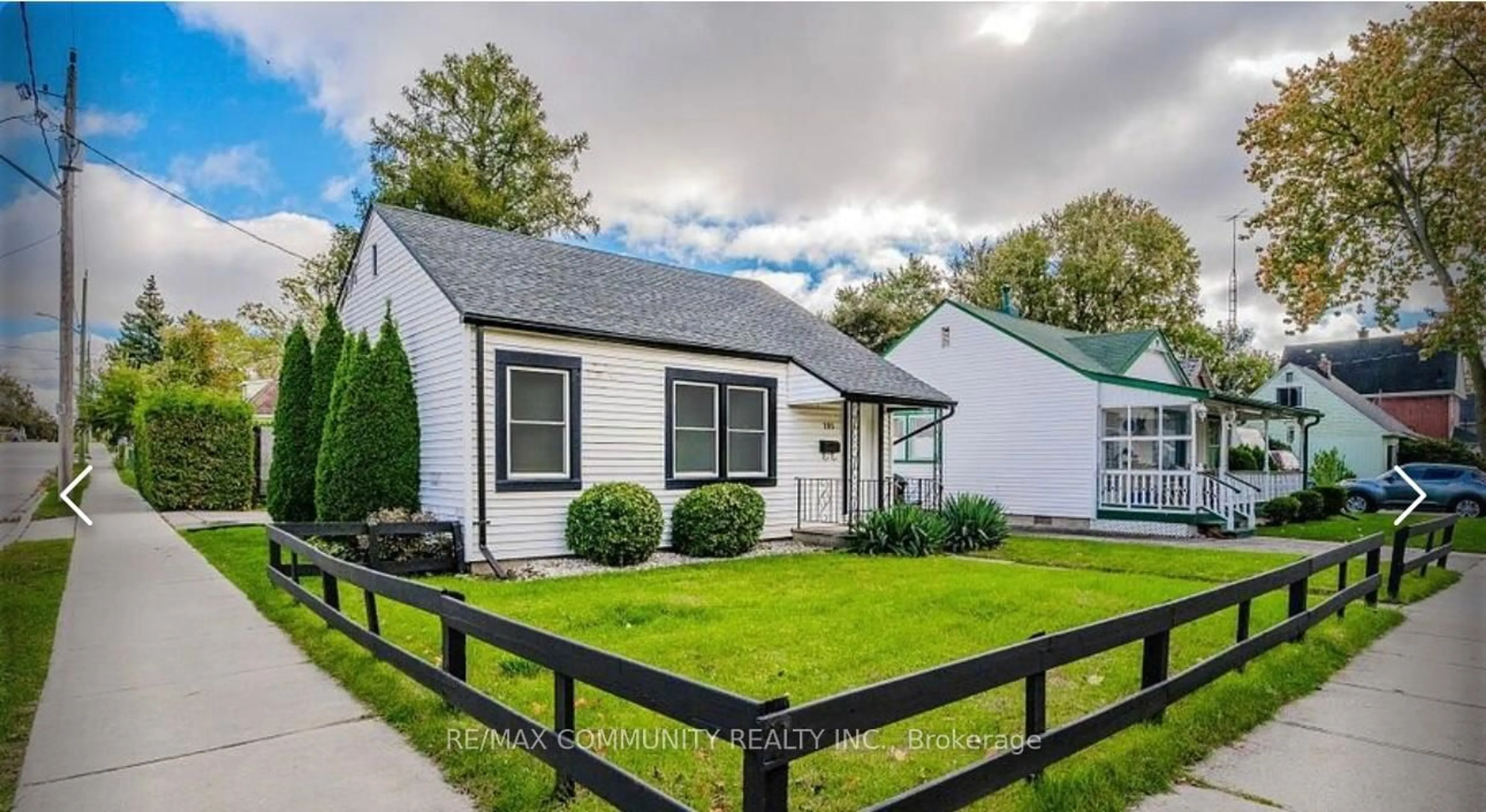 Home with vinyl exterior material, street for 205 Schlueter St, Cambridge Ontario N3H 4B6