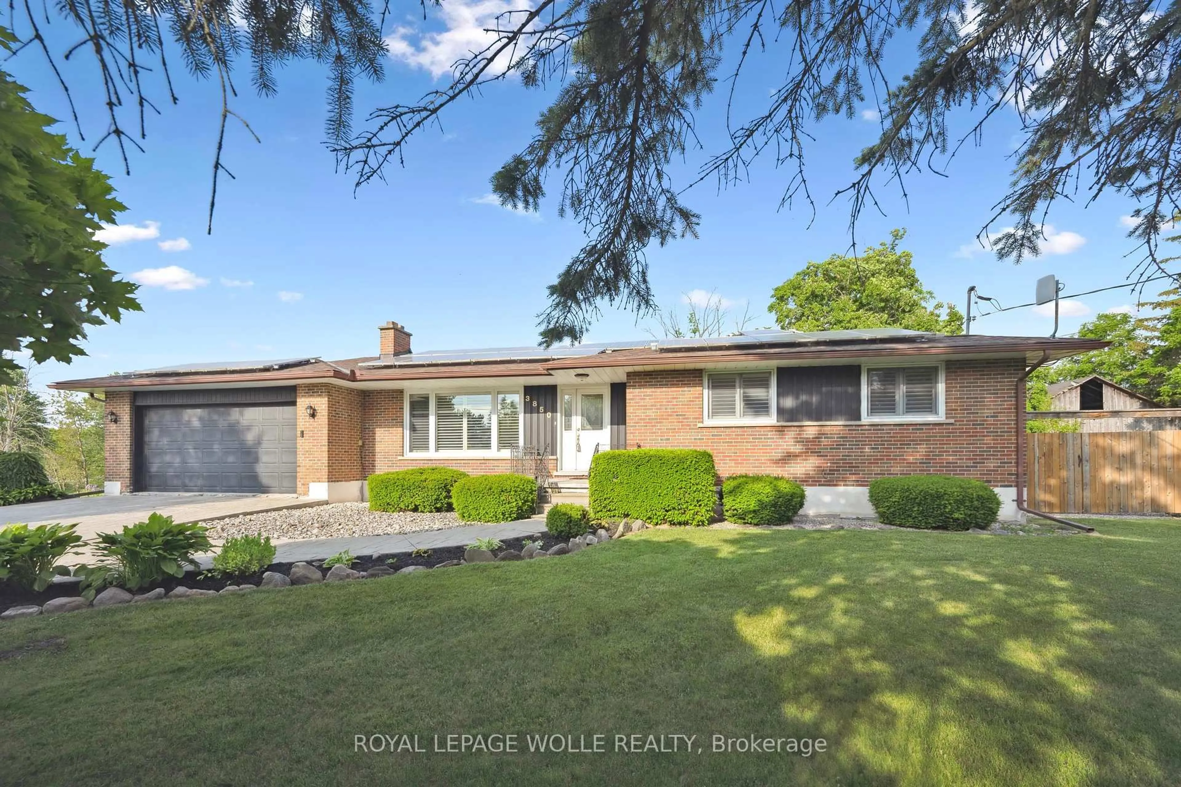 Home with brick exterior material, street for 3850 Beaverdale Rd, Cambridge Ontario N3H 4R6