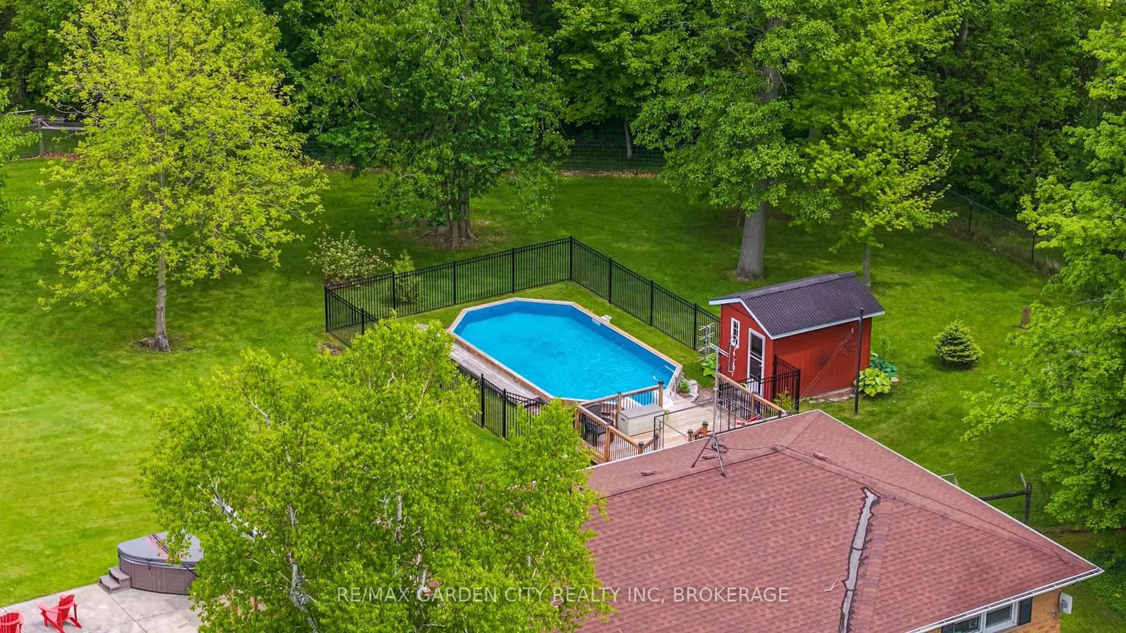 A pic from outside/outdoor area/front of a property/back of a property/a pic from drone, water/lake/river/ocean view for 851 Hwy 20 W, Pelham Ontario L0S 1C0