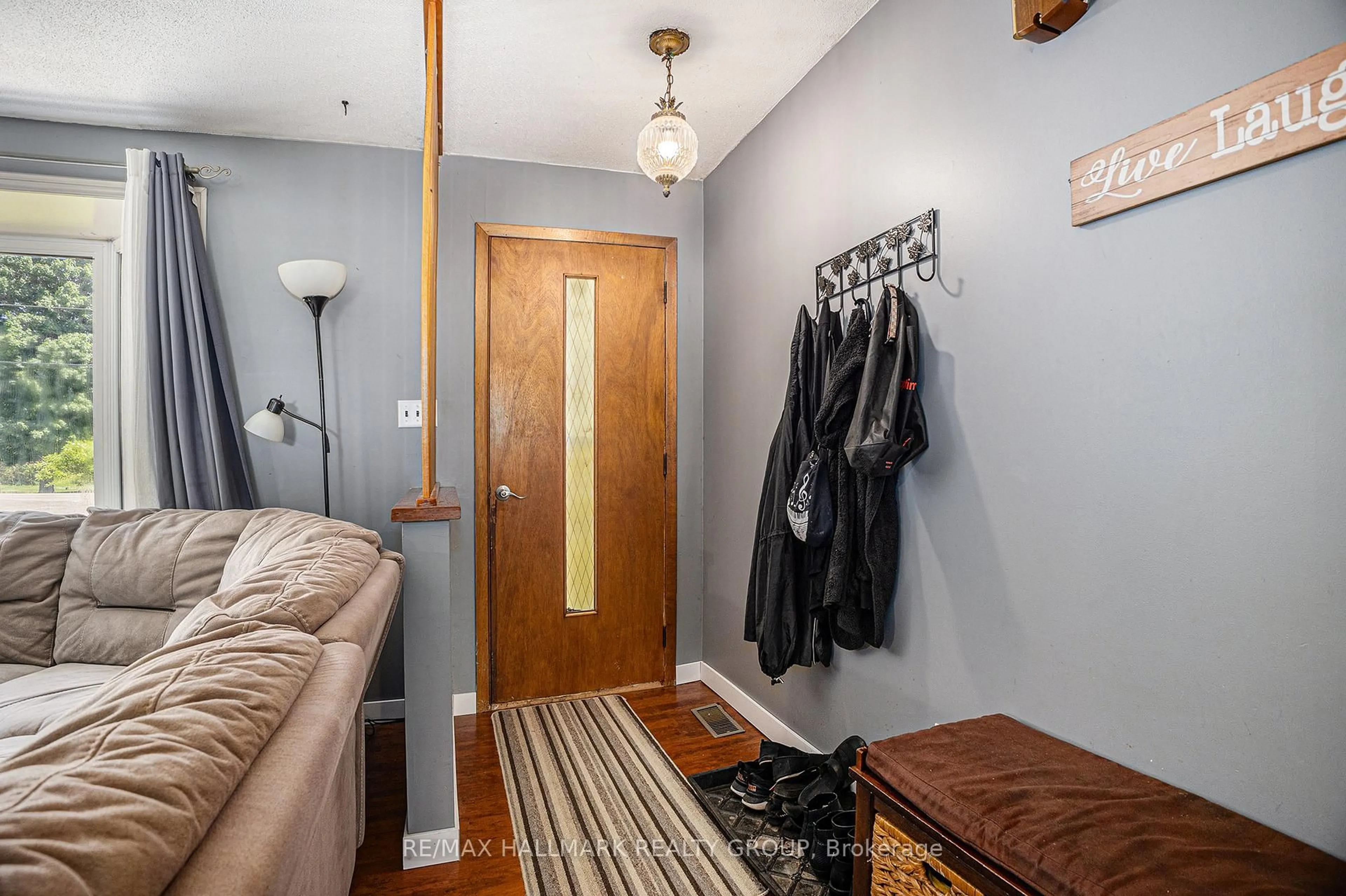 Indoor entryway for 3504 County Road 26 Rd, Augusta Ontario K0E 1T0