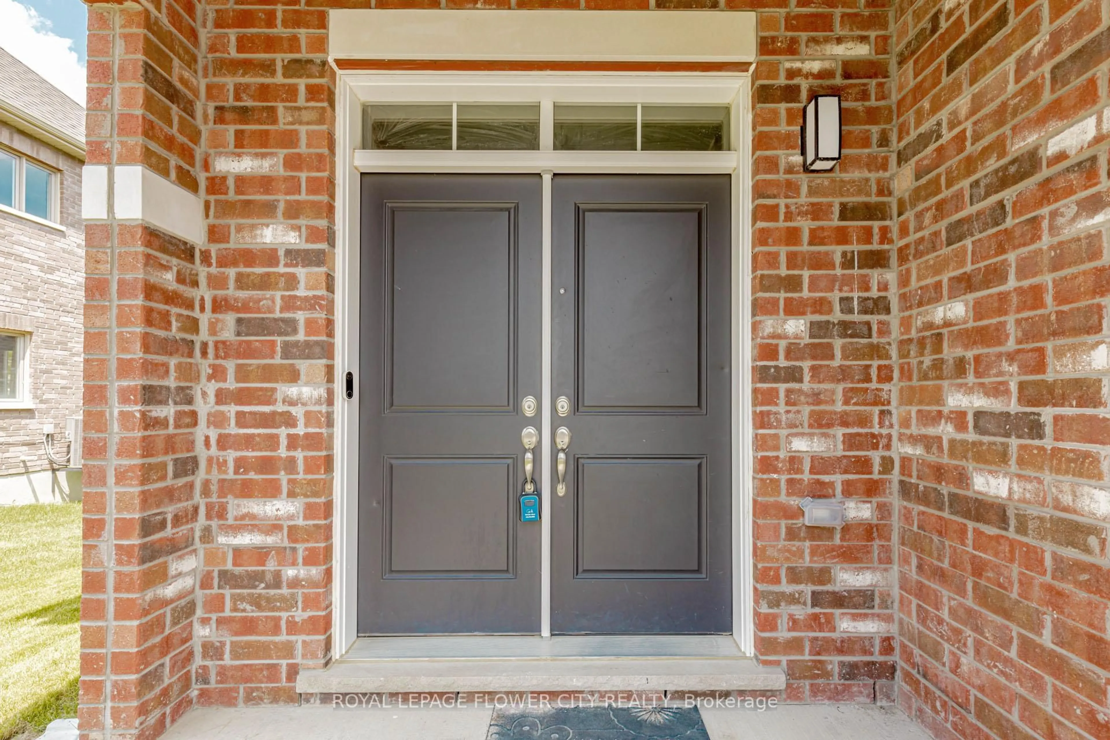 Indoor entryway for 413 Adelaide St, Wellington North Ontario N0G 1A0