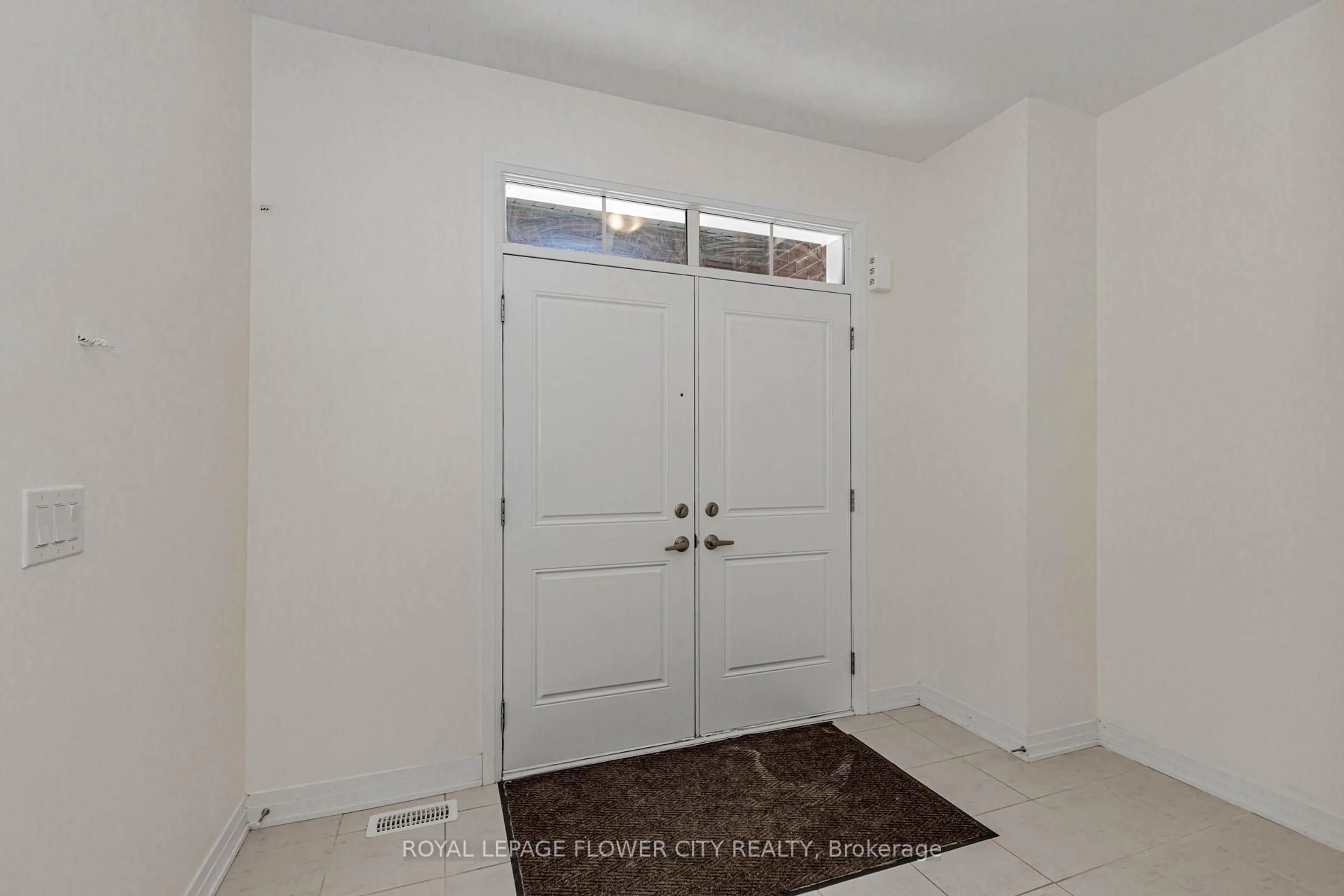 Indoor entryway for 413 Adelaide St, Wellington North Ontario N0G 1A0