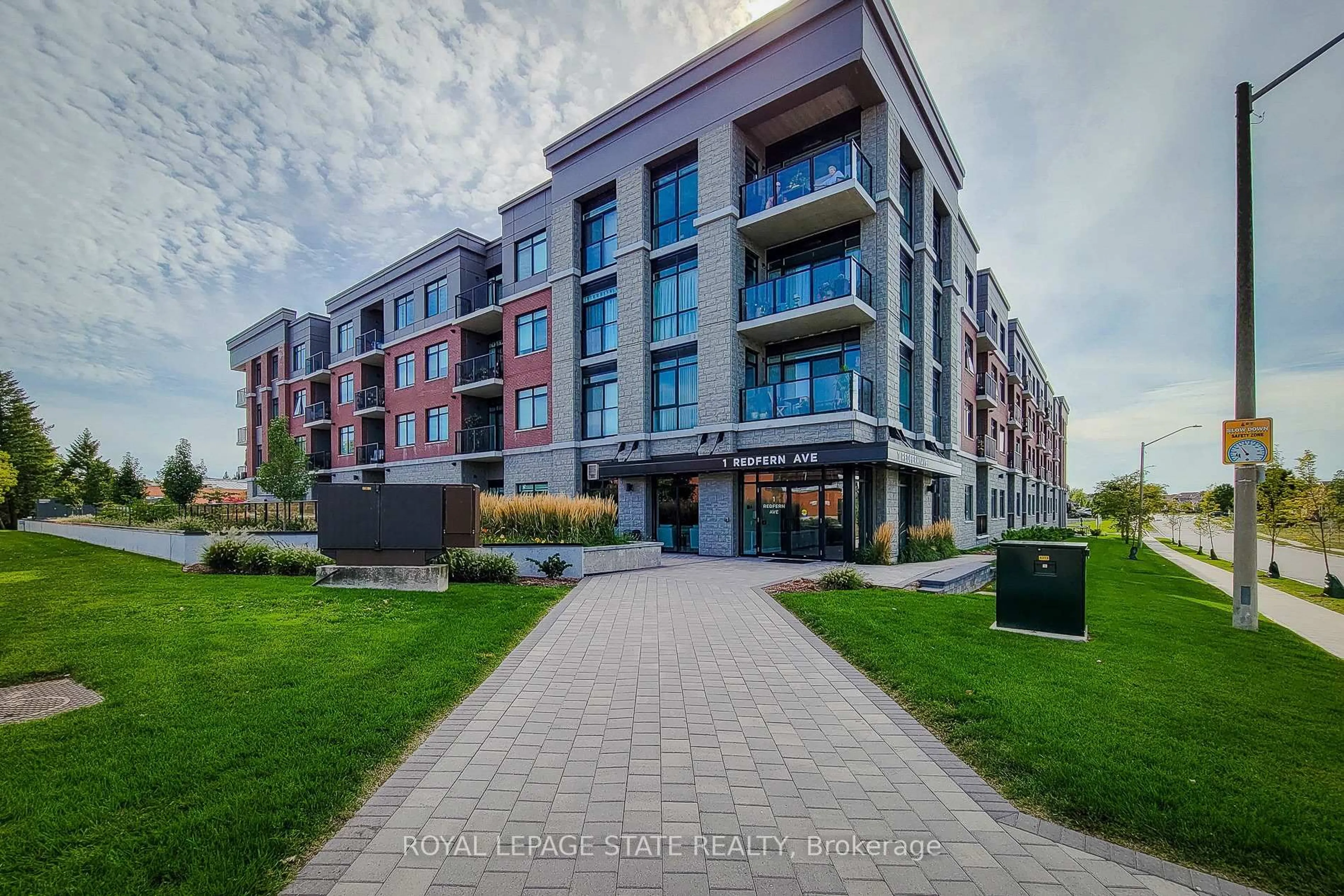 Unknown for 1 Redfern Ave #313, Hamilton Ontario L9C 7S6