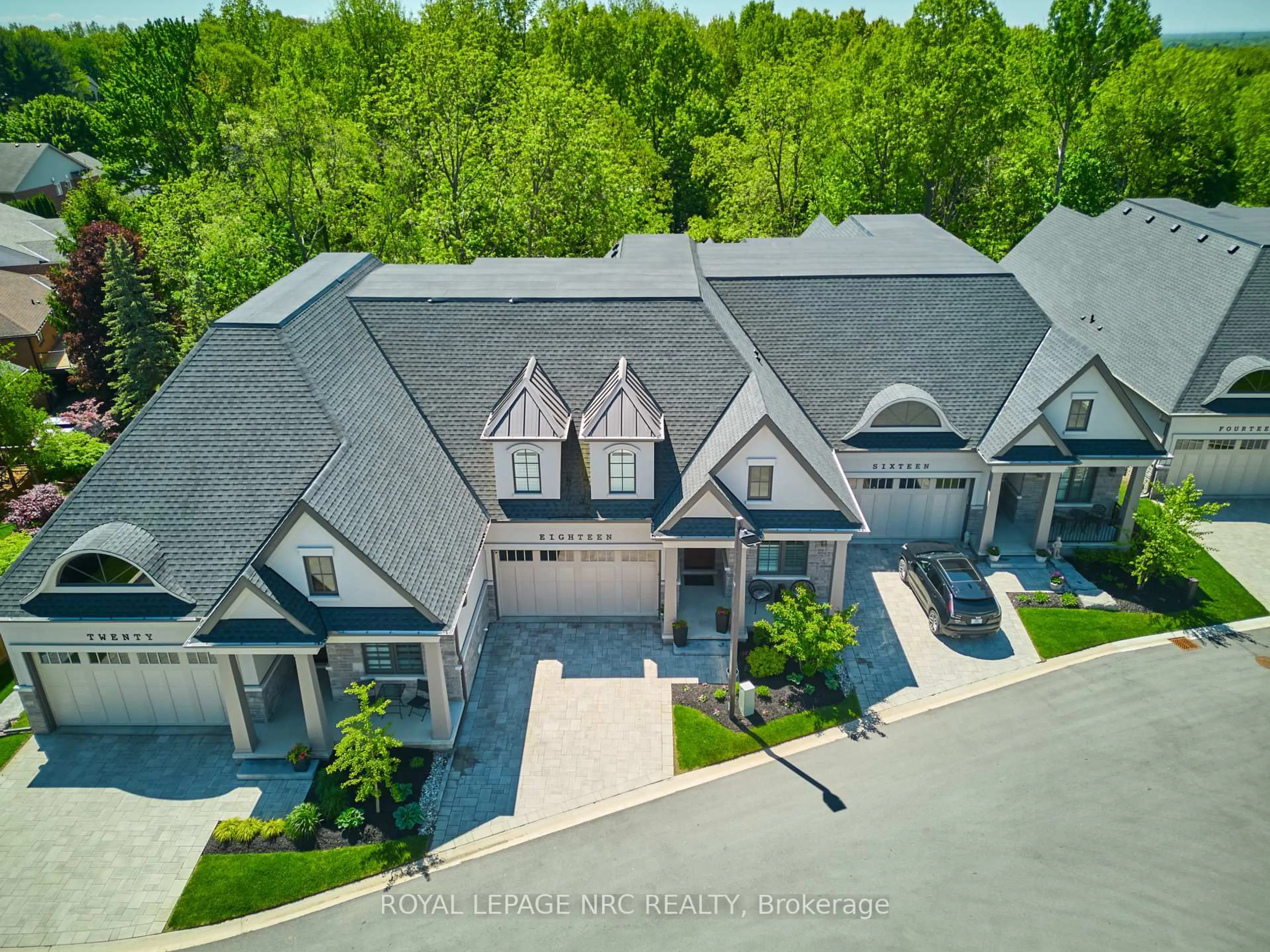 A pic from outside/outdoor area/front of a property/back of a property/a pic from drone, unknown for 190 CANBORO Rd #18, Pelham Ontario L0S 1E0