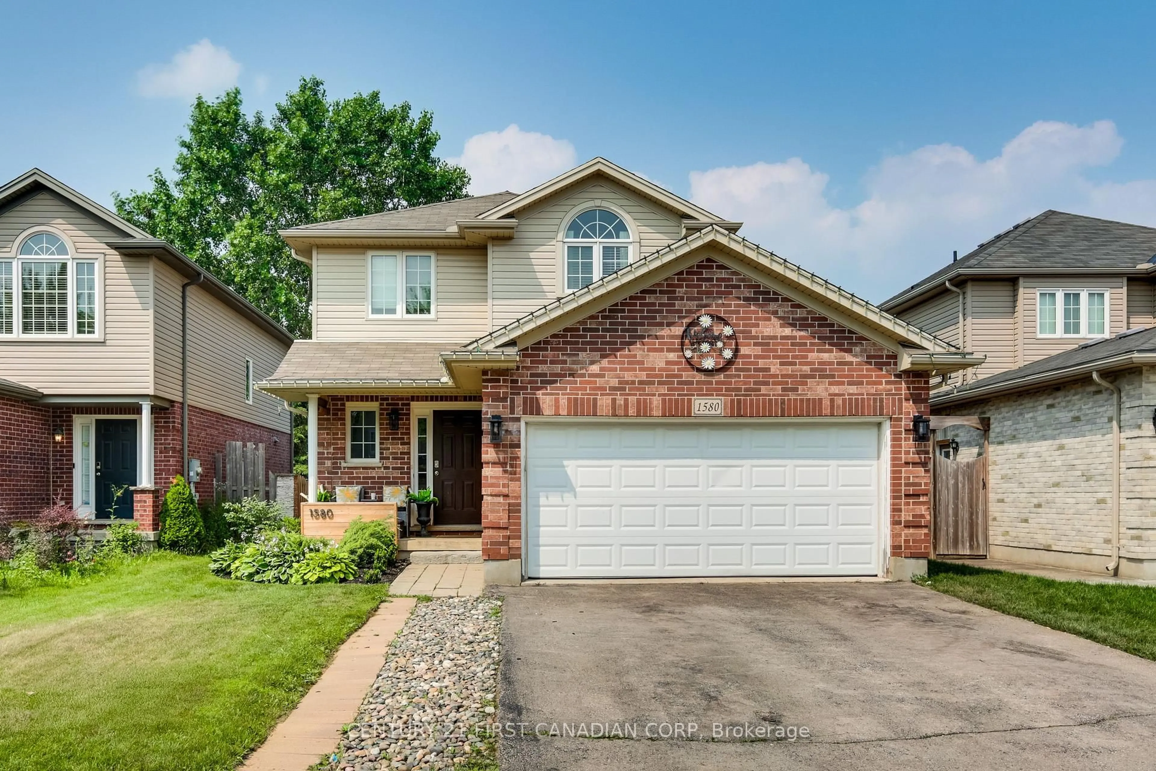 Home with brick exterior material, street for 1580 Green Gables Rd, London South Ontario N6M 0A5