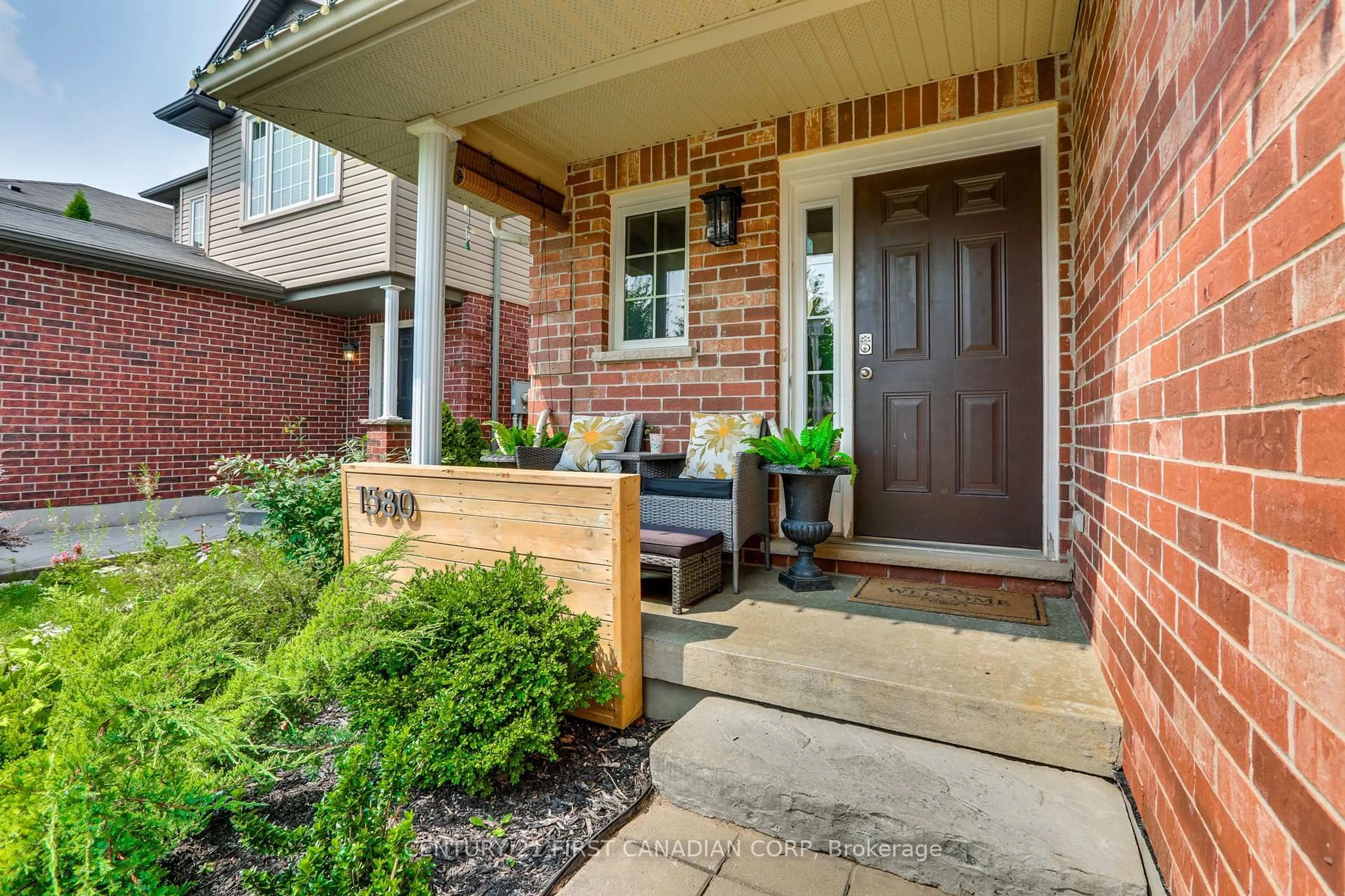 Home with brick exterior material, street for 1580 Green Gables Rd, London South Ontario N6M 0A5