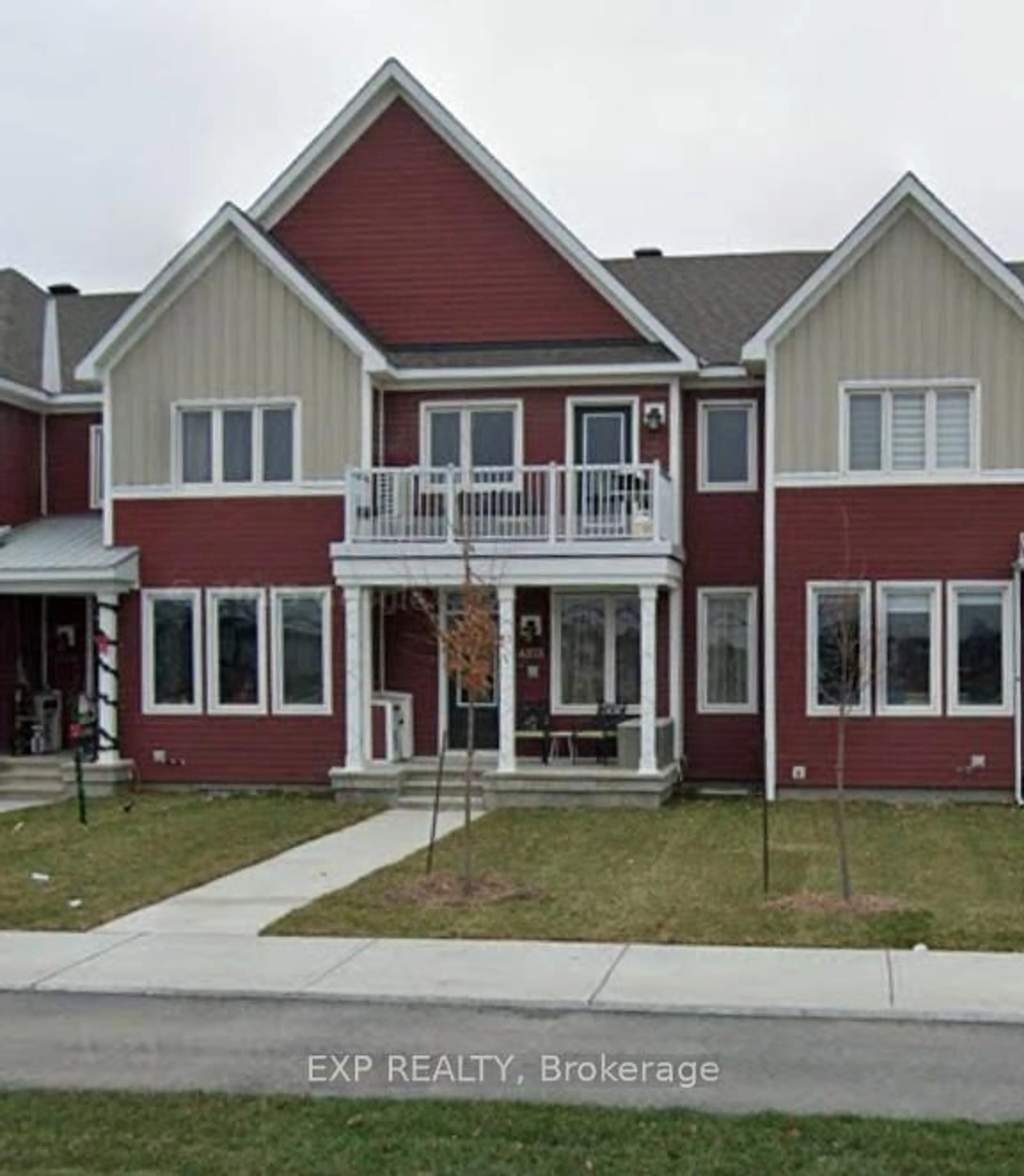 Home with vinyl exterior material, mountain view for 6323 Perth St, Richmond Ontario K0A 2Z0